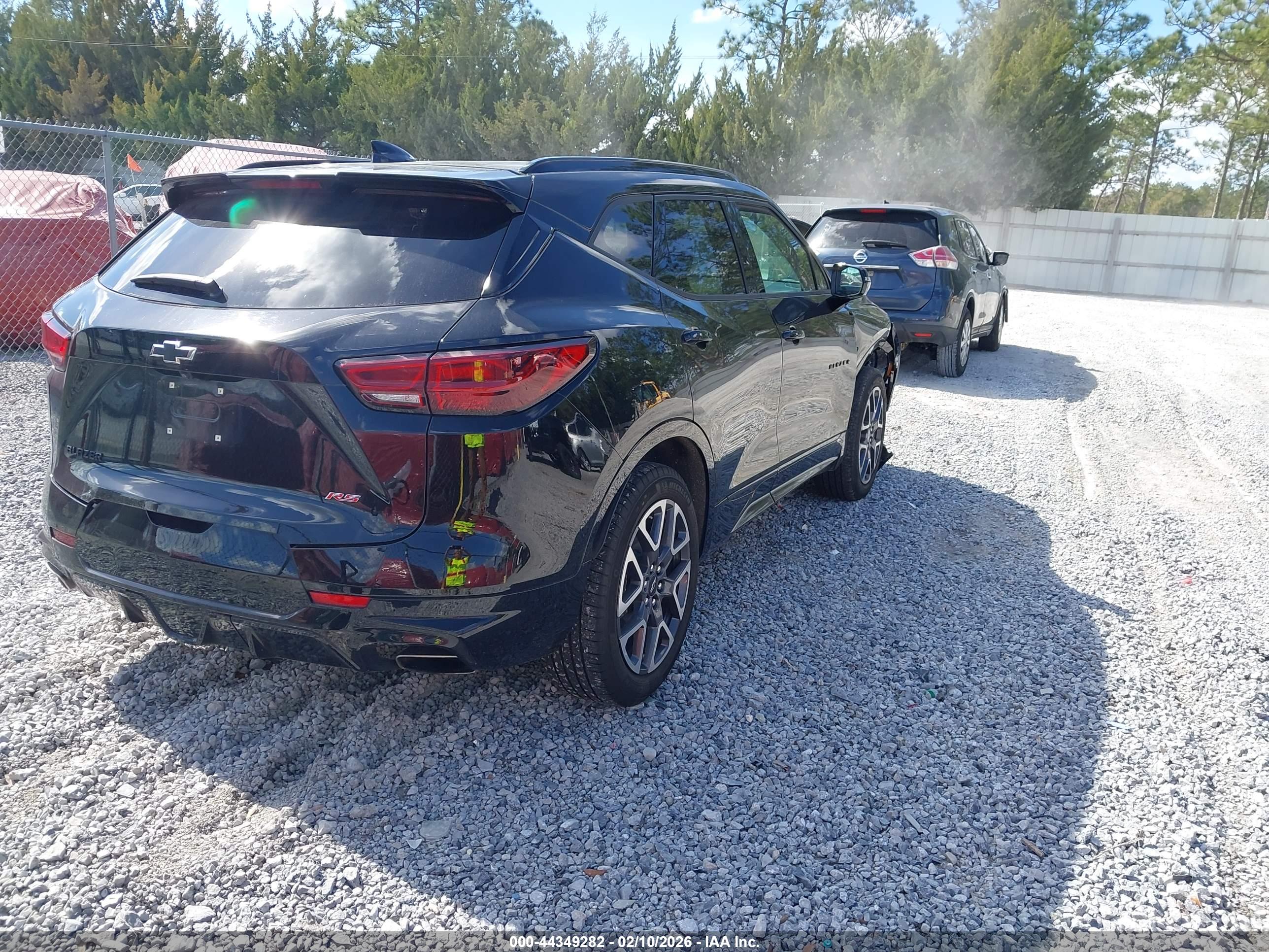 CHEVROLET BLAZER image 4