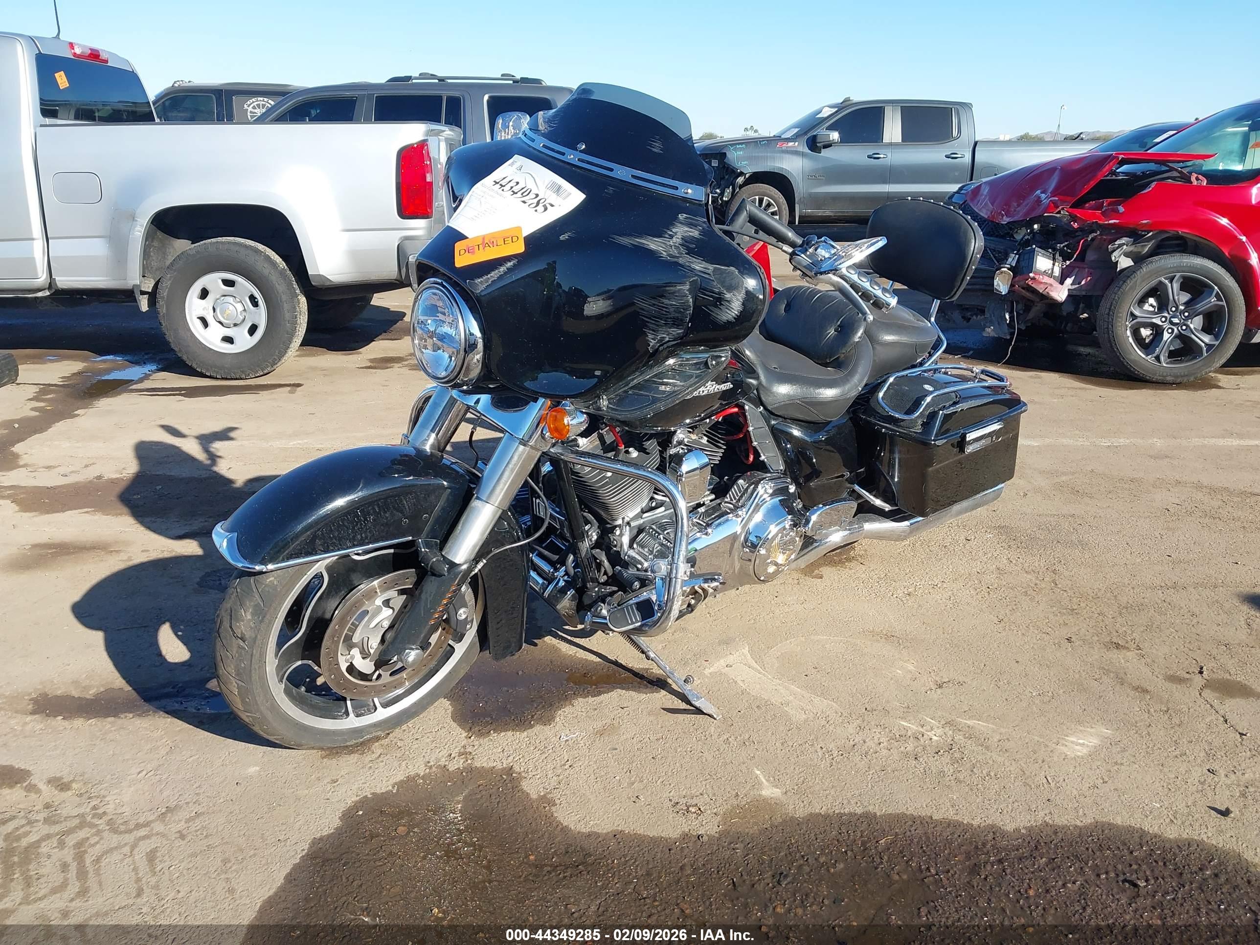 HARLEY-DAVIDSON FLHX image 2