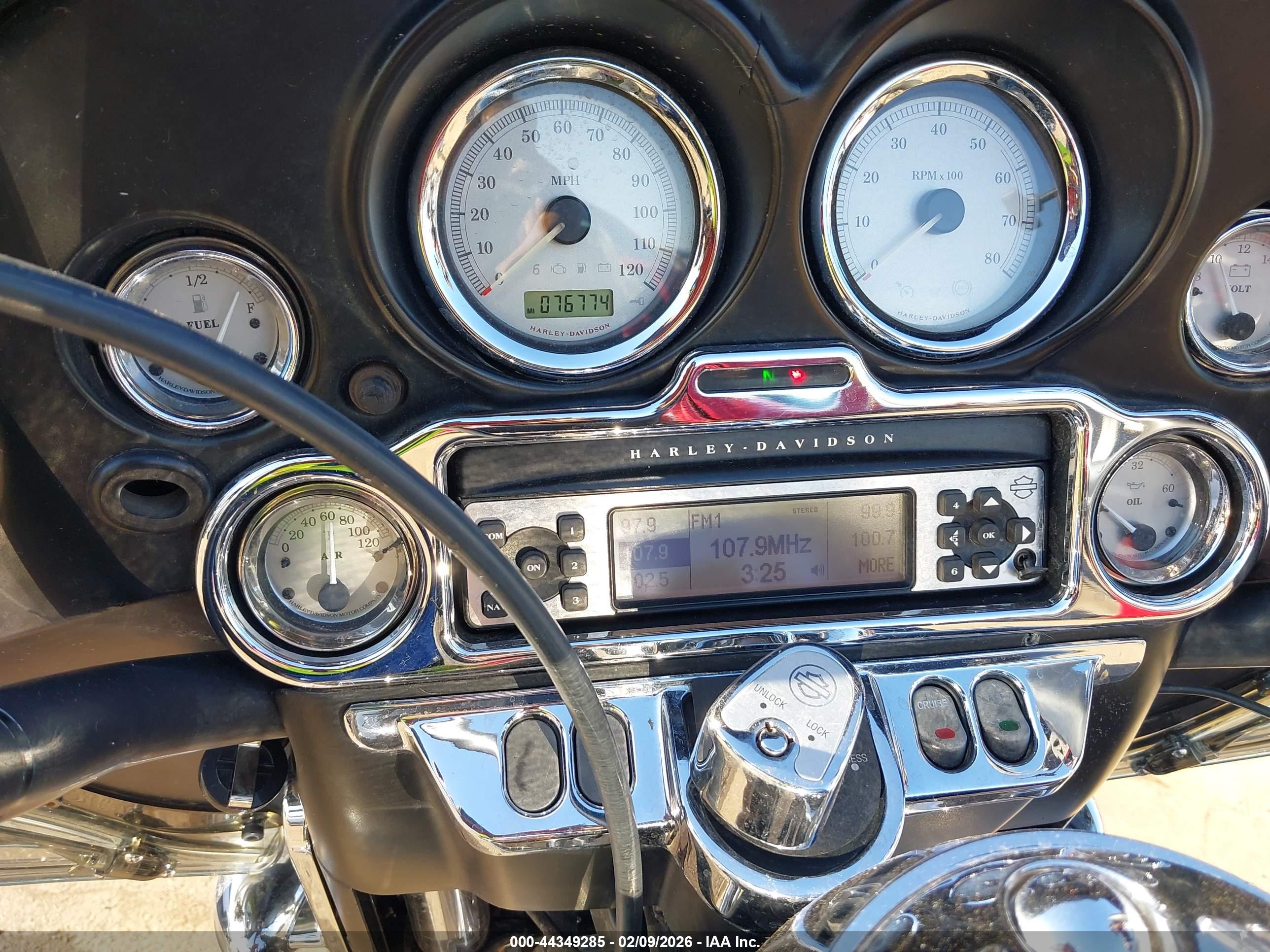 HARLEY-DAVIDSON FLHX image 7