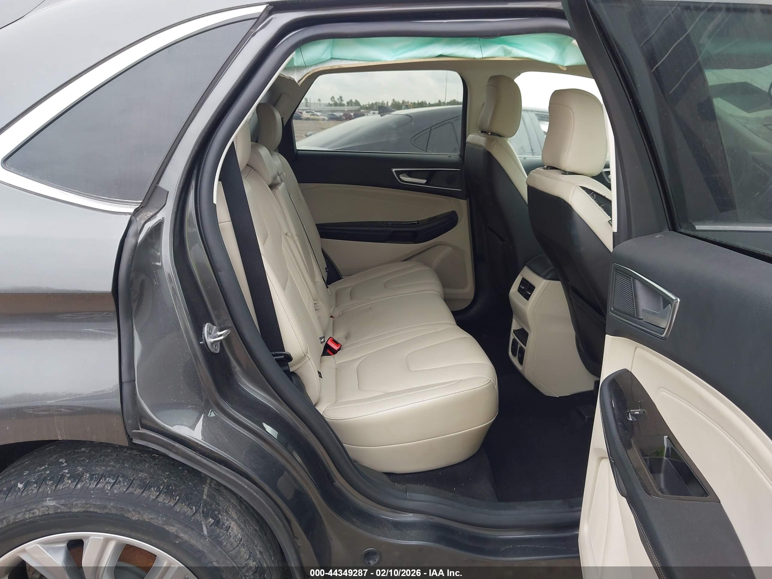 FORD EDGE image 8