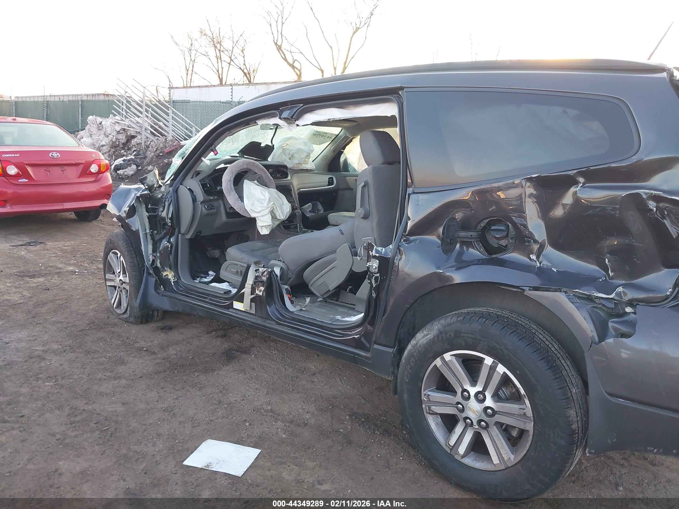 CHEVROLET TRAVERSE image 6