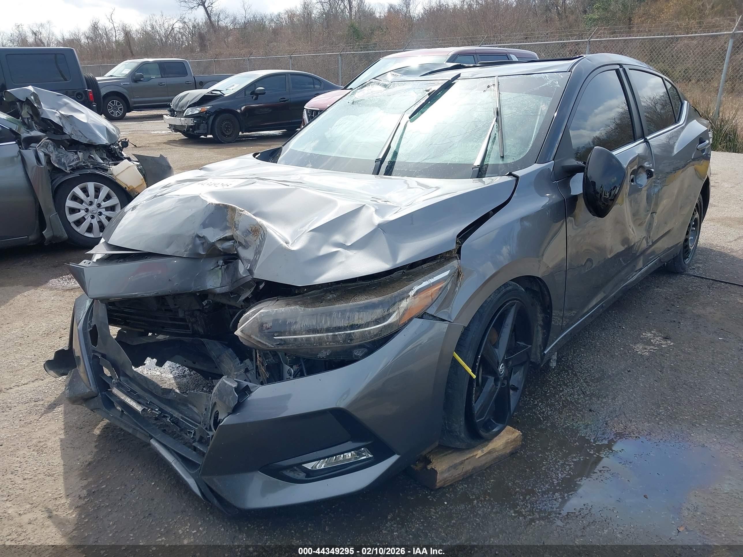 NISSAN SENTRA image 2
