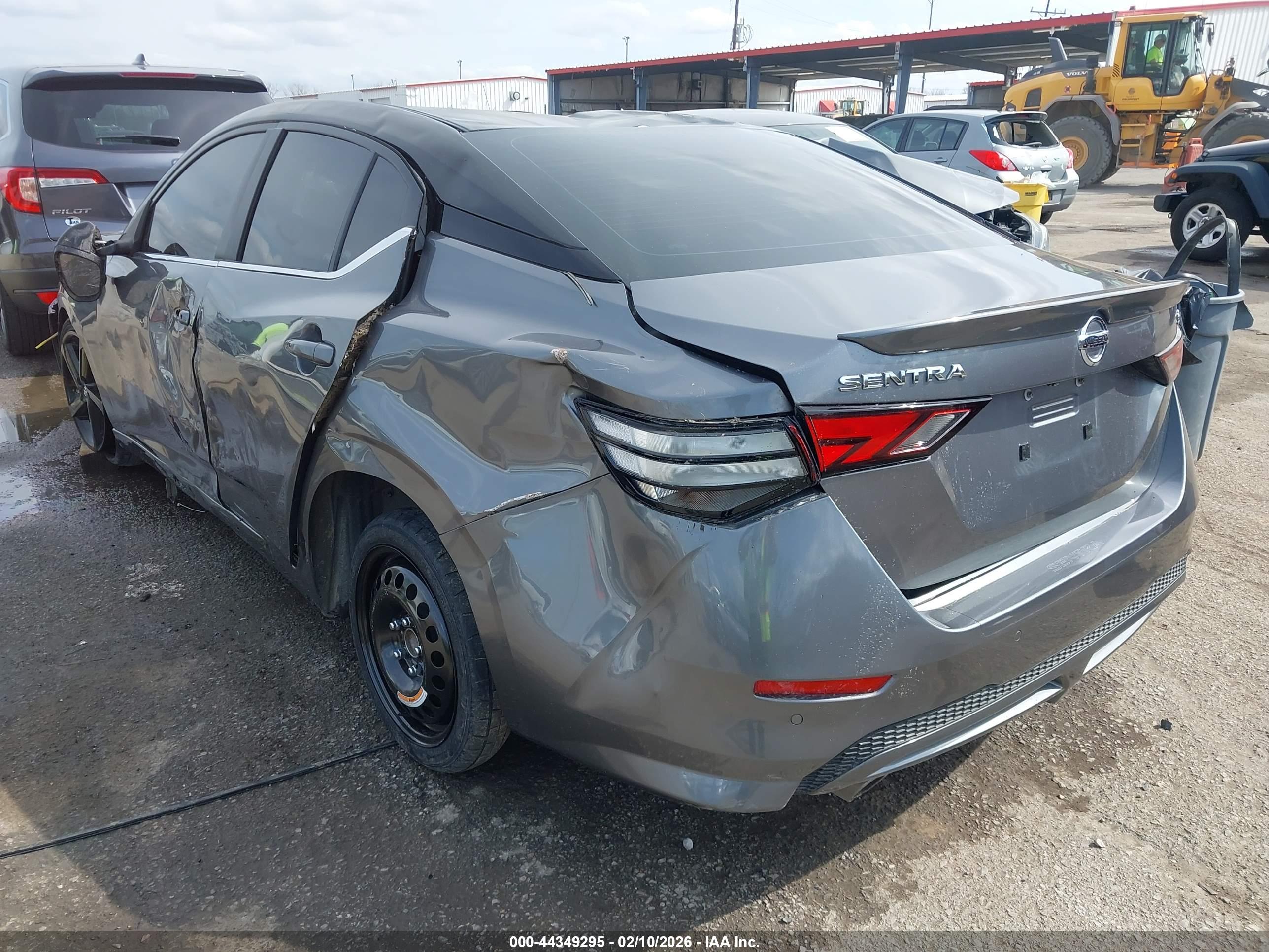 NISSAN SENTRA image 3