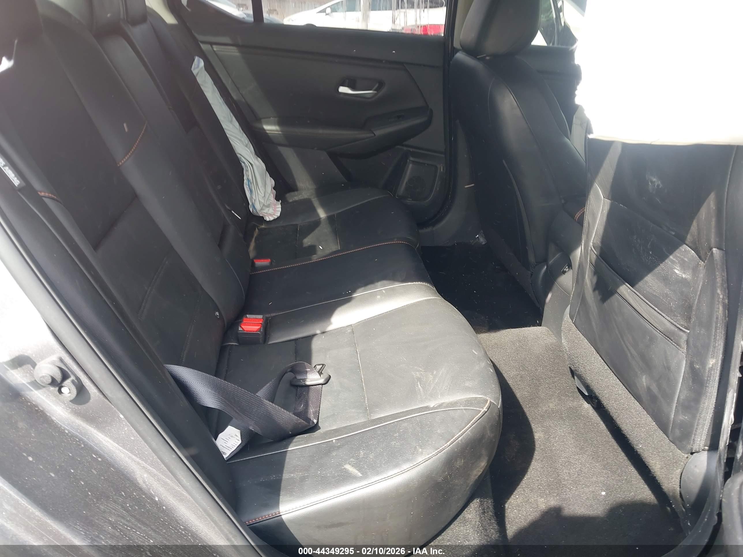NISSAN SENTRA image 8