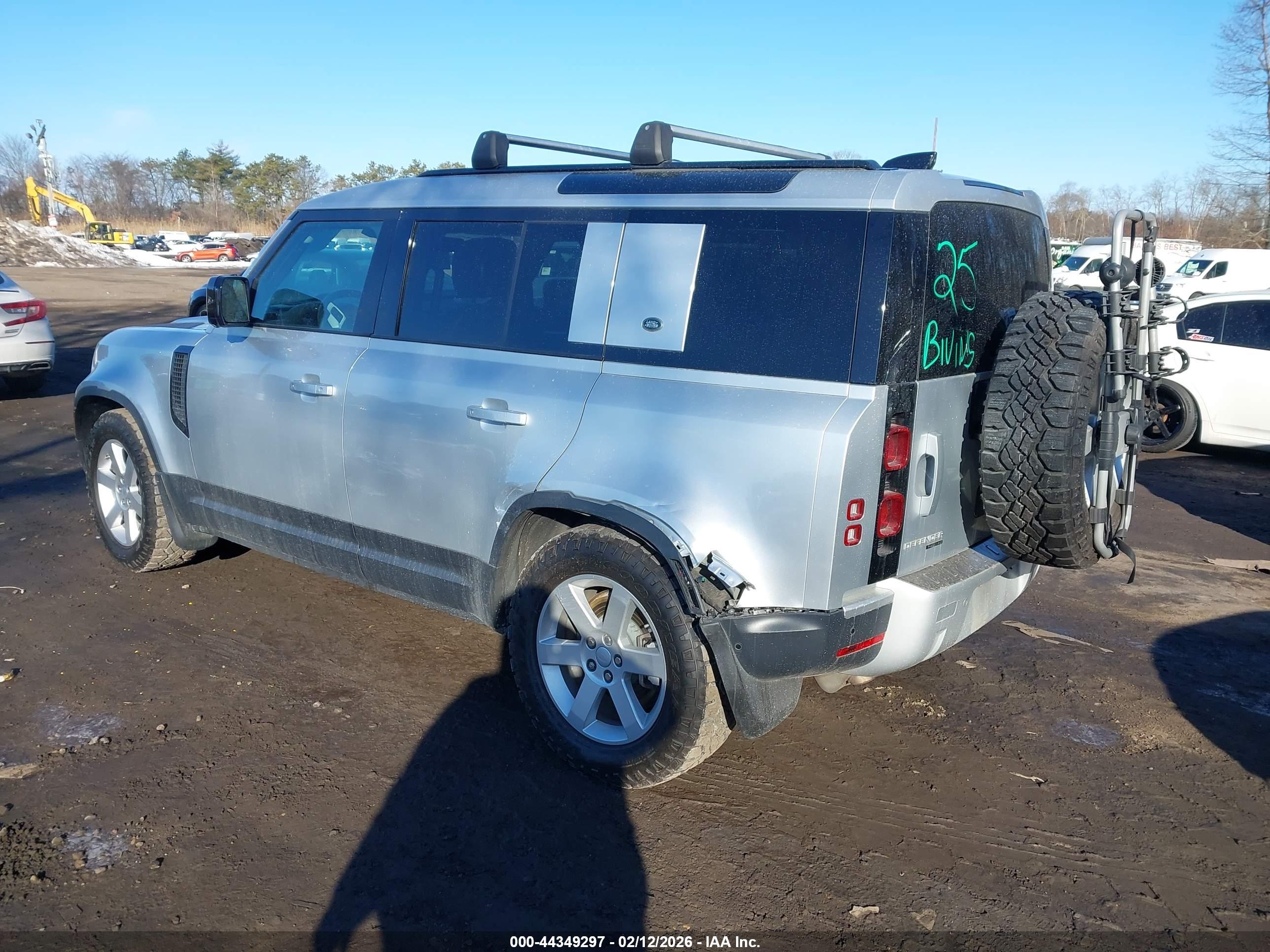 LAND ROVER image 3