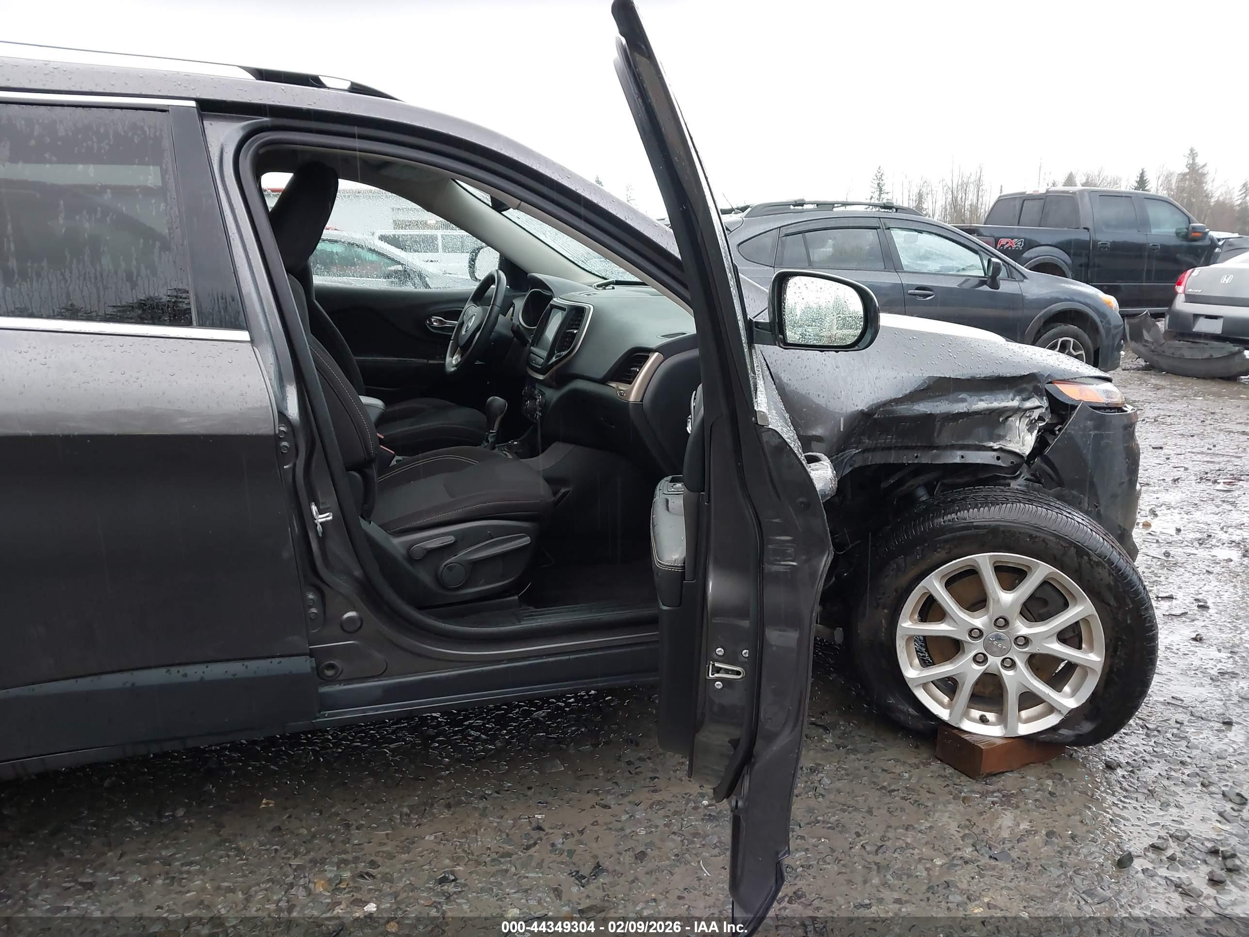 JEEP CHEROKEE image 5