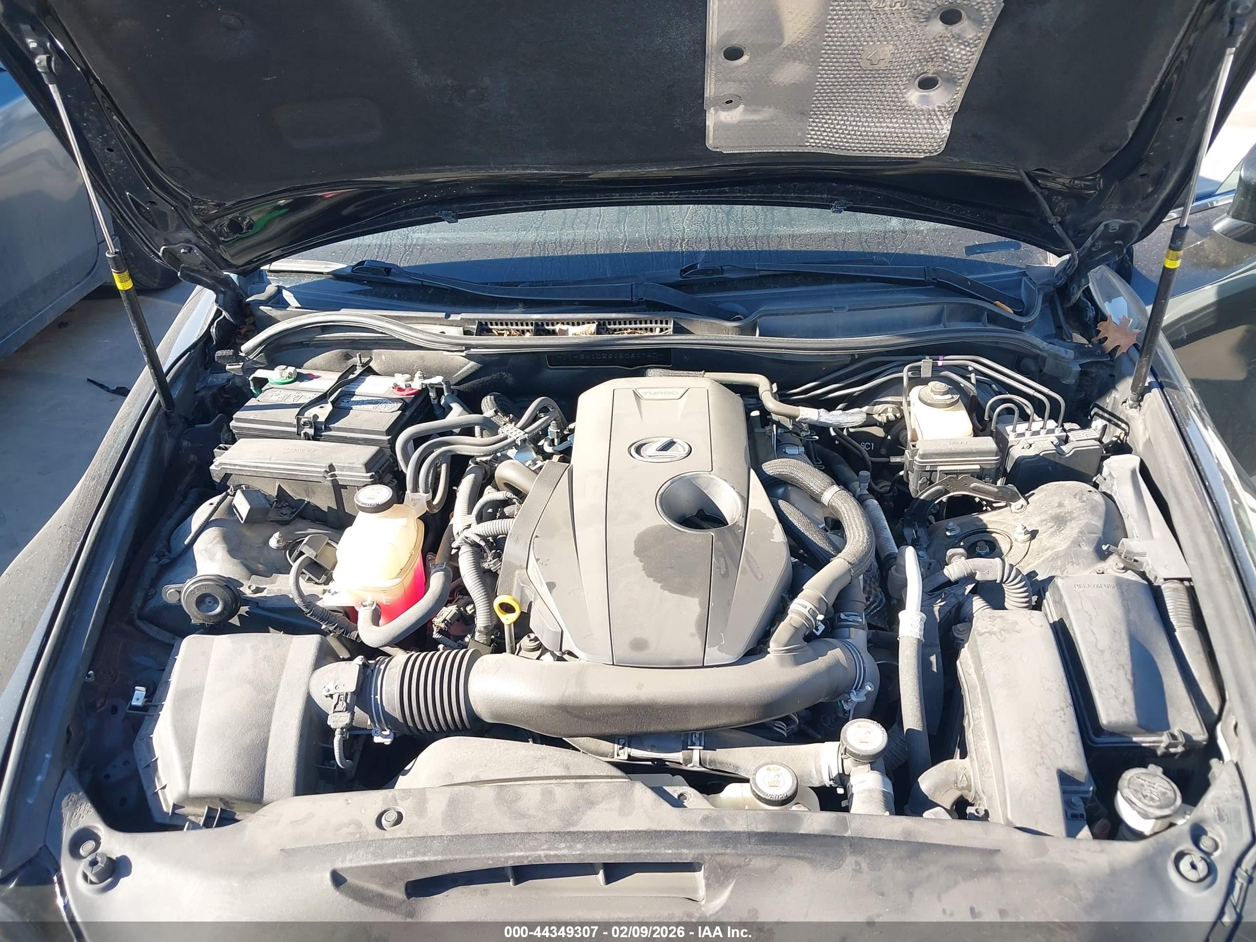 LEXUS IS image 10