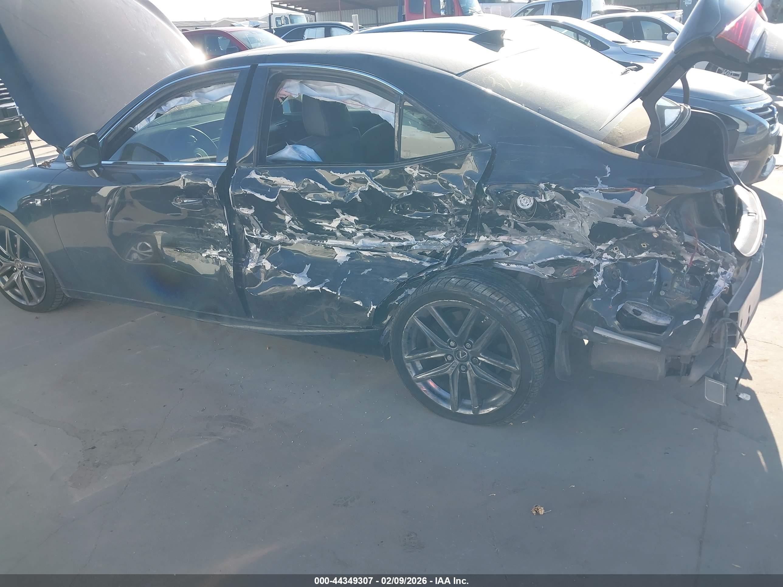 LEXUS IS image 6