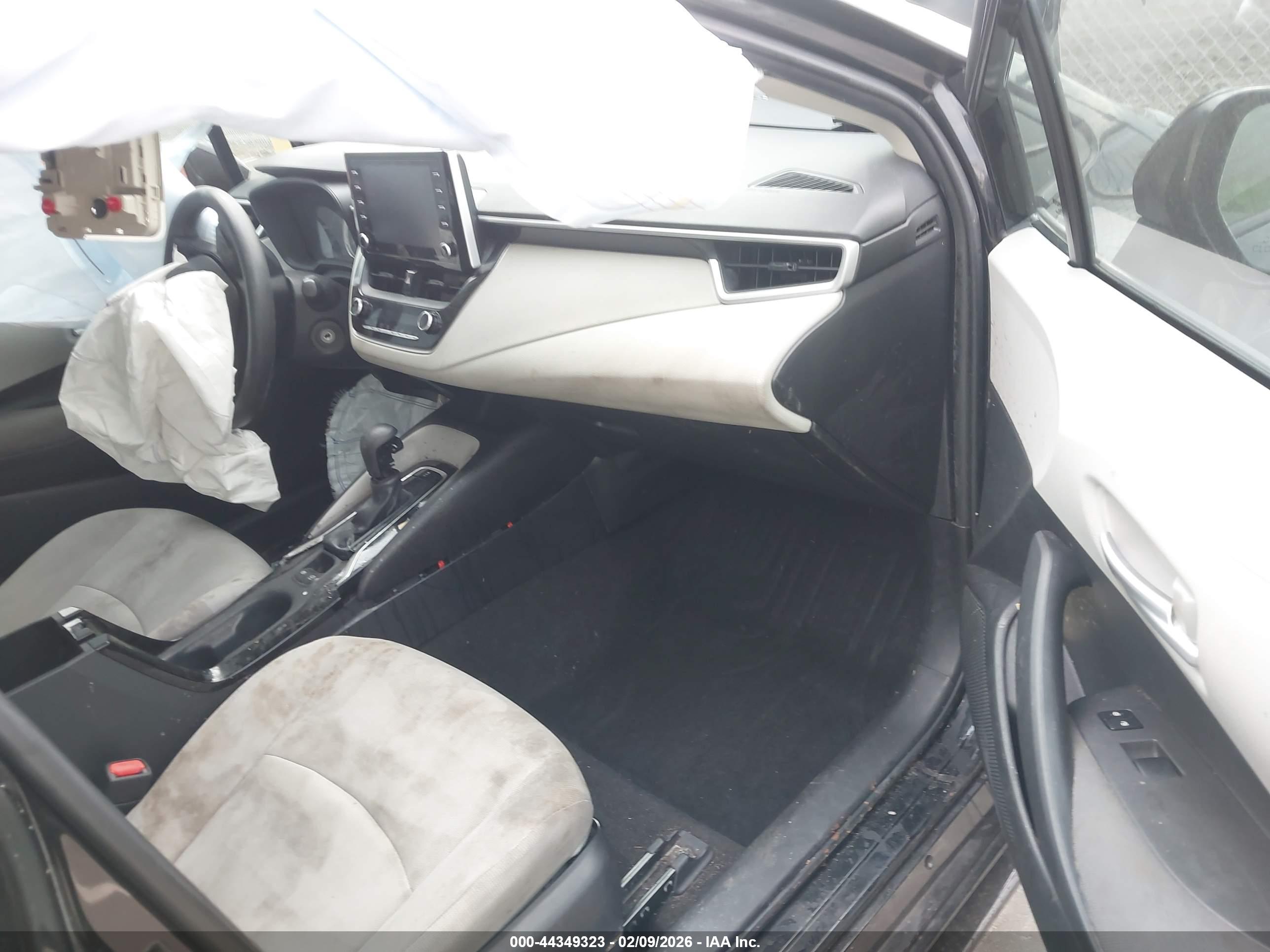 TOYOTA COROLLA image 5