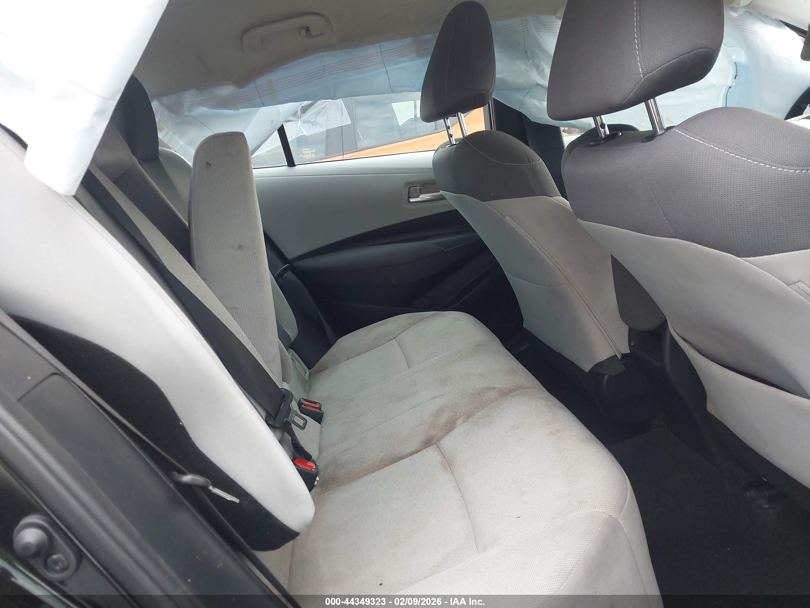 TOYOTA COROLLA image 8