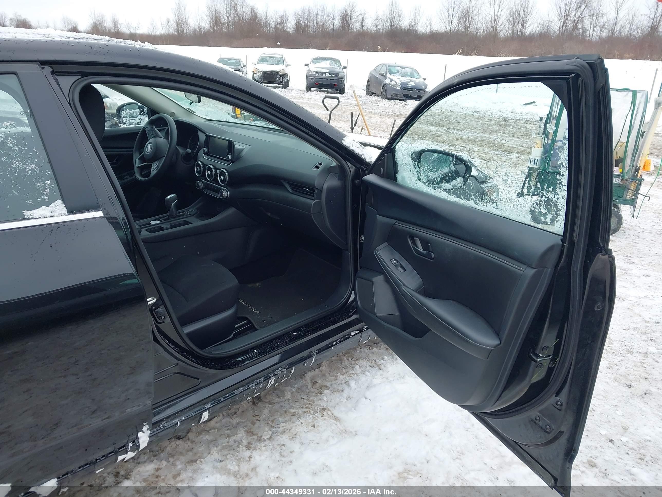 NISSAN SENTRA image 5