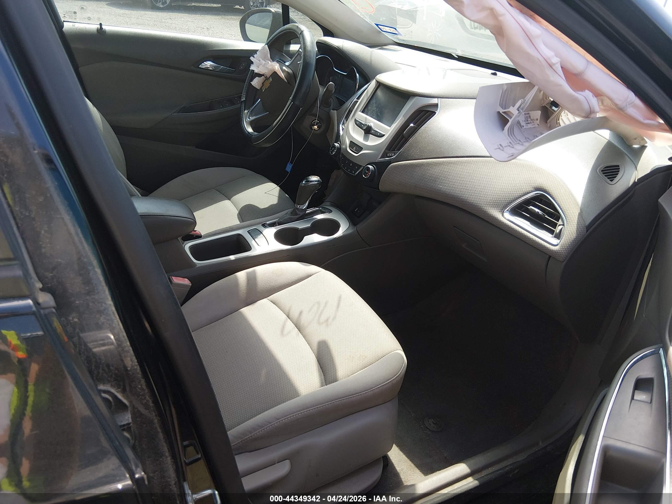 CHEVROLET CRUZE image 5