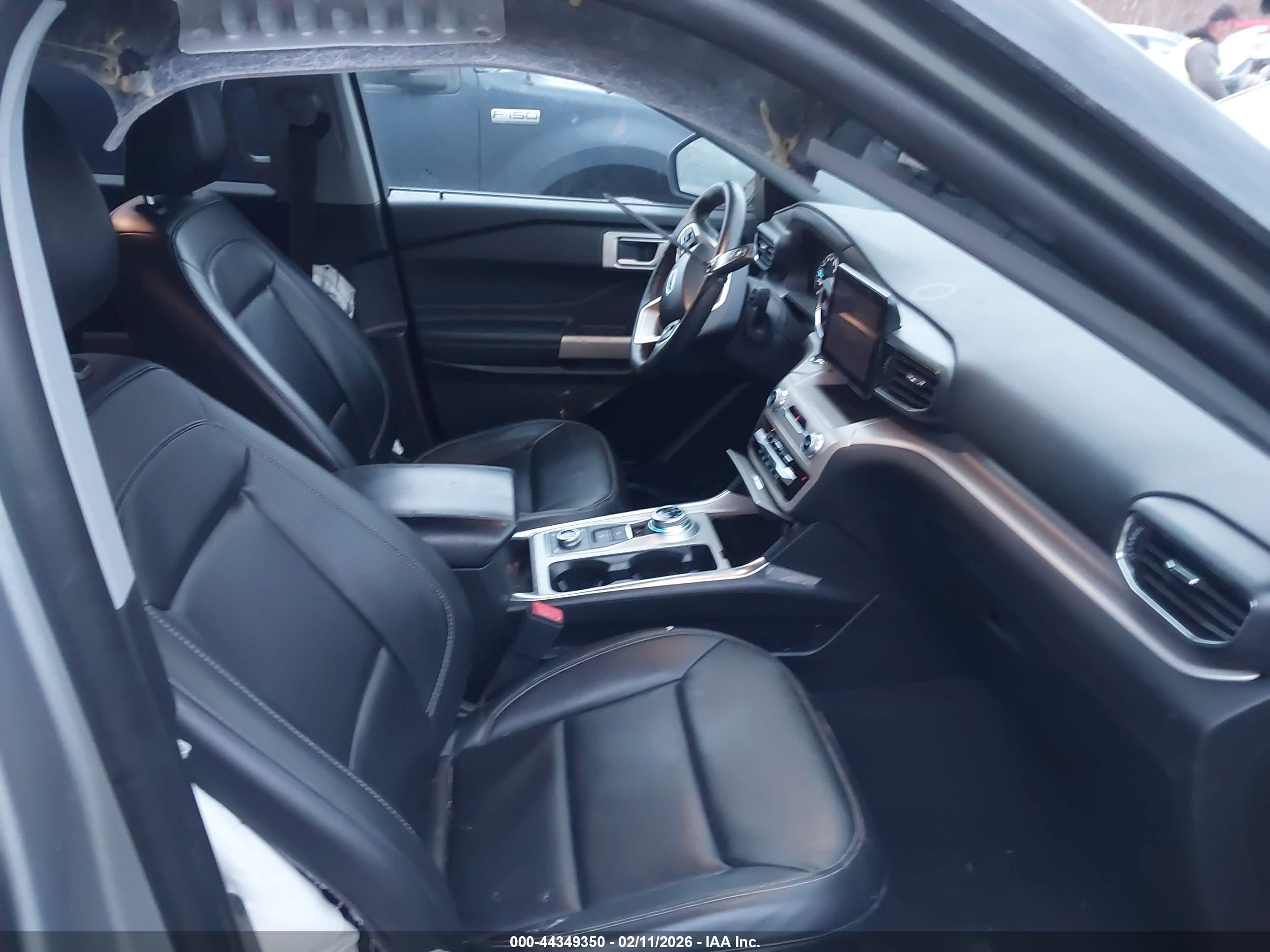 FORD EXPLORER image 5