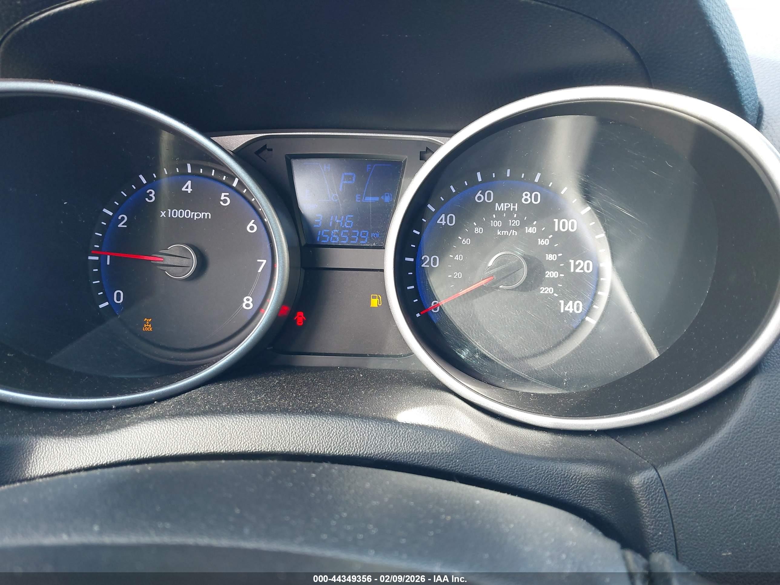 HYUNDAI TUCSON image 7