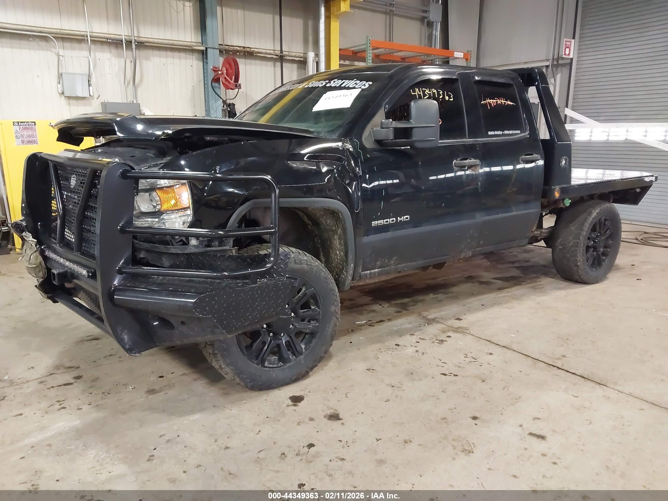 GMC SIERRA image 2