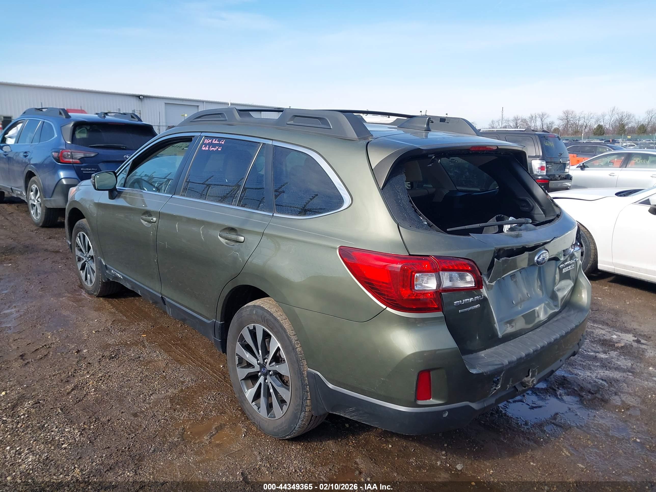 SUBARU OUTBACK image 3