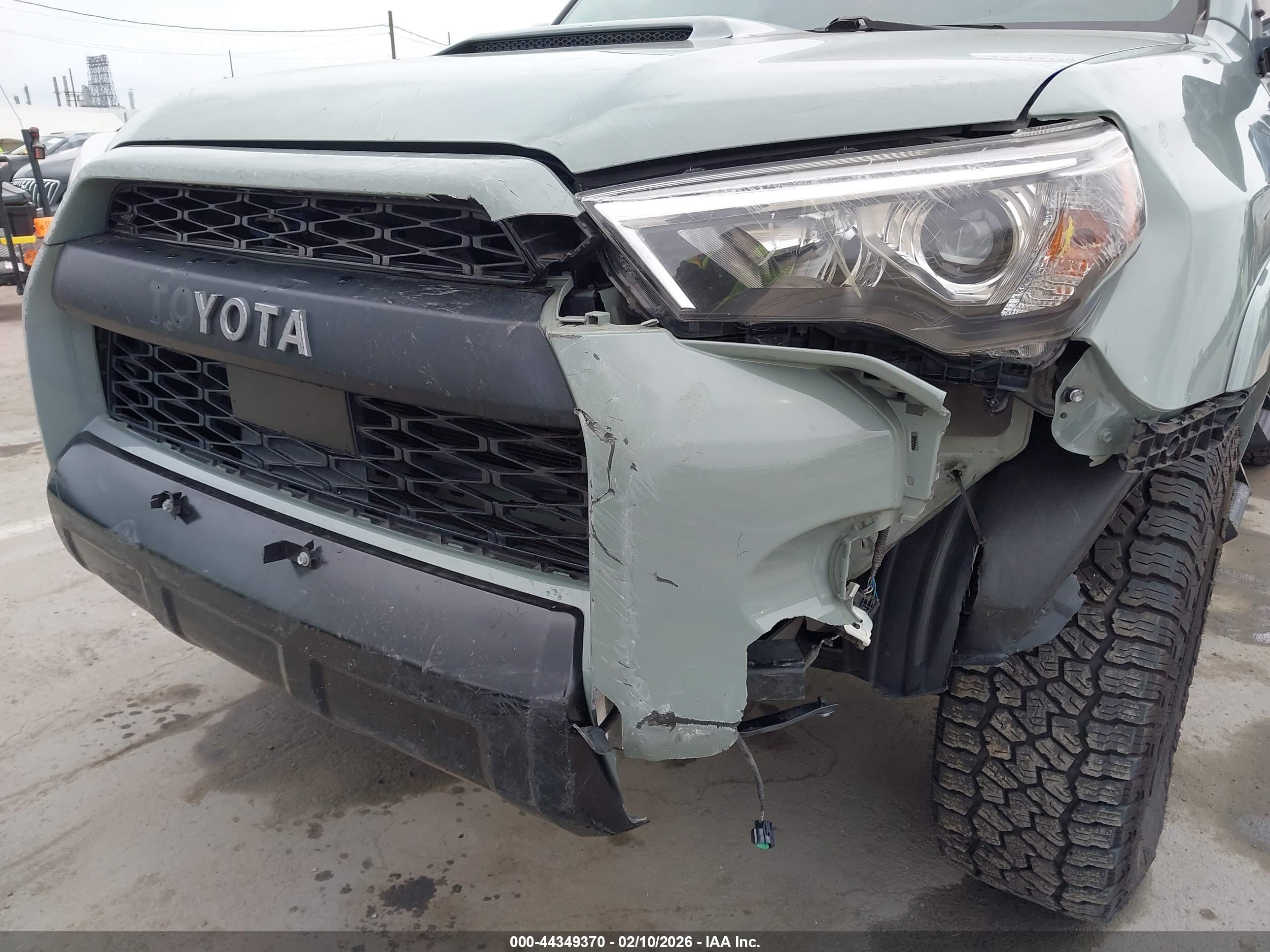 TOYOTA 4RUNNER image 6