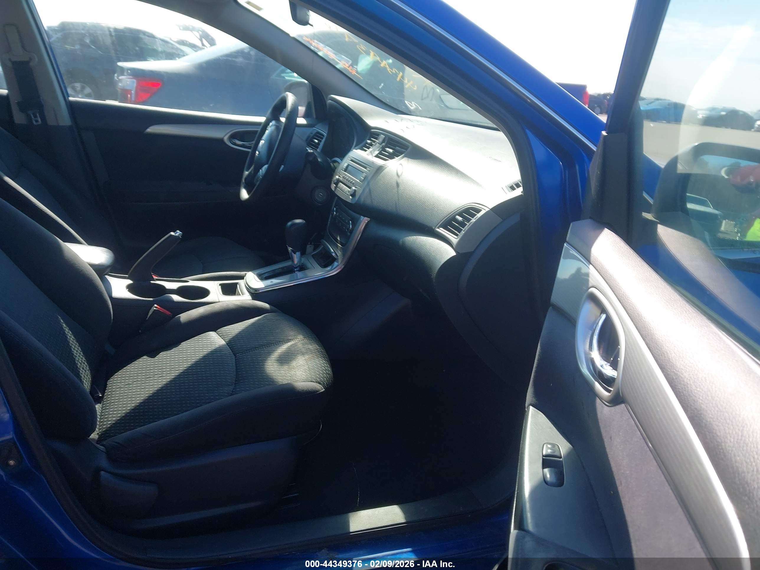 NISSAN SENTRA image 5