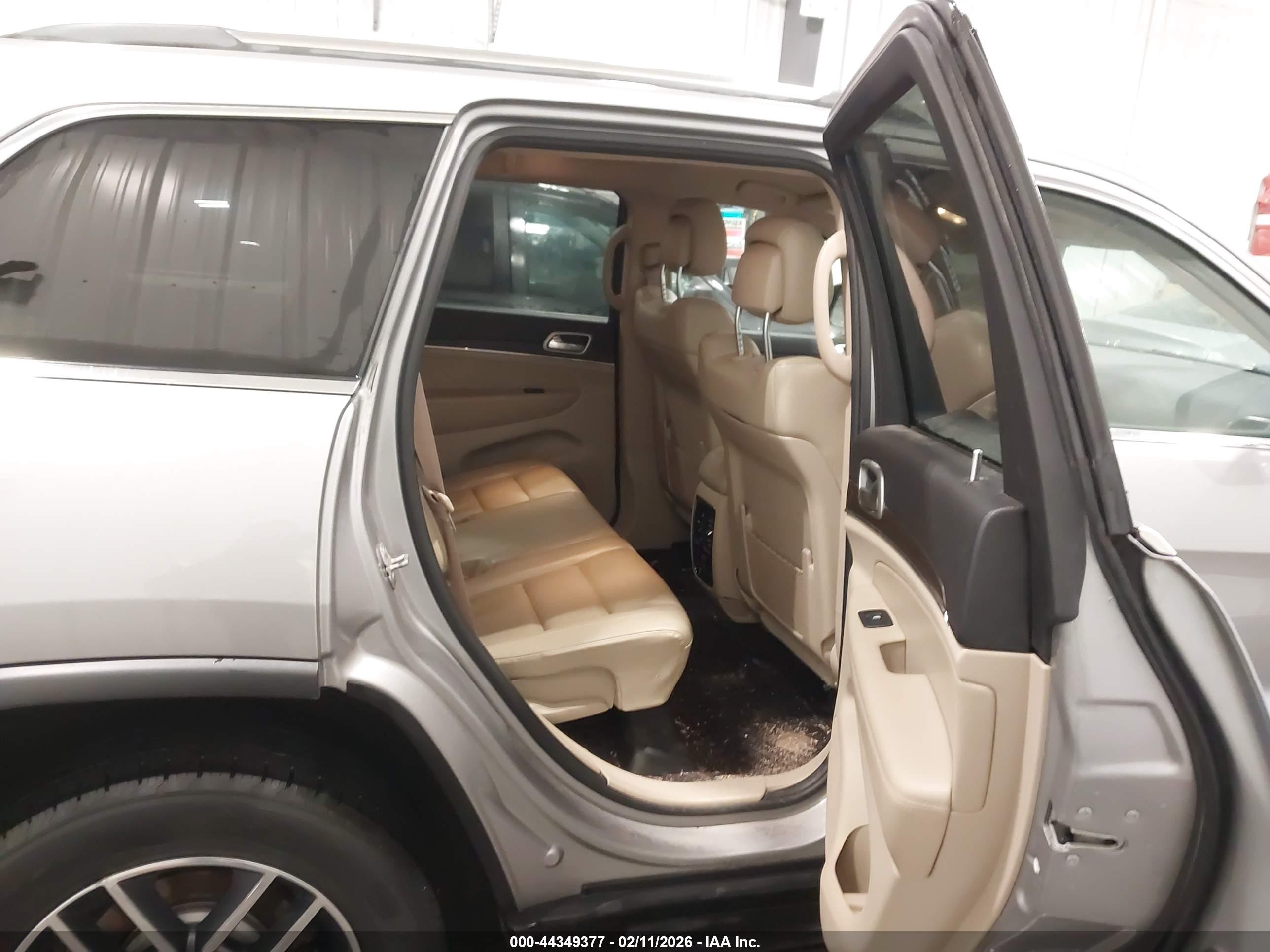 JEEP GRAND image 8