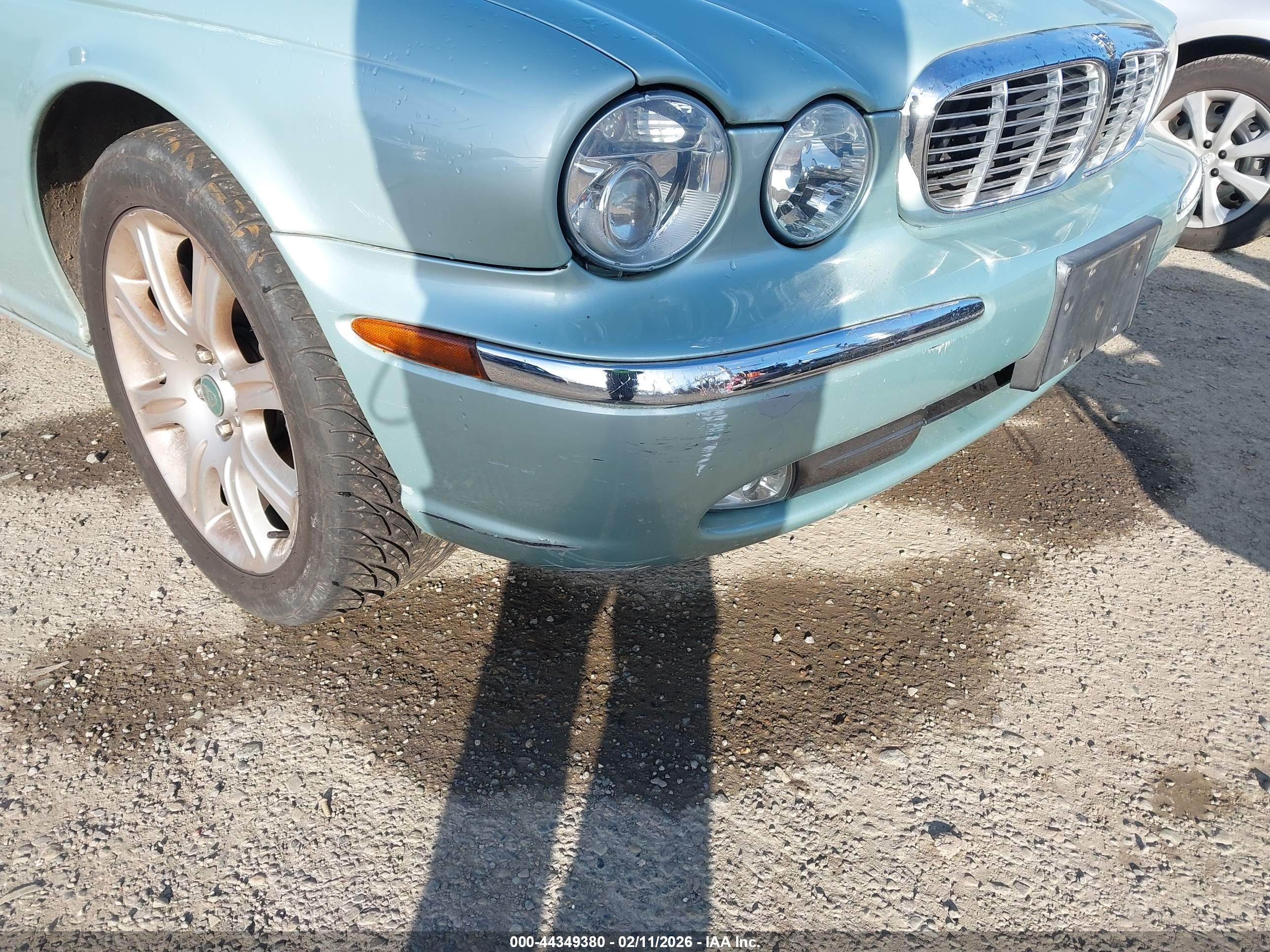 JAGUAR XJ image 6