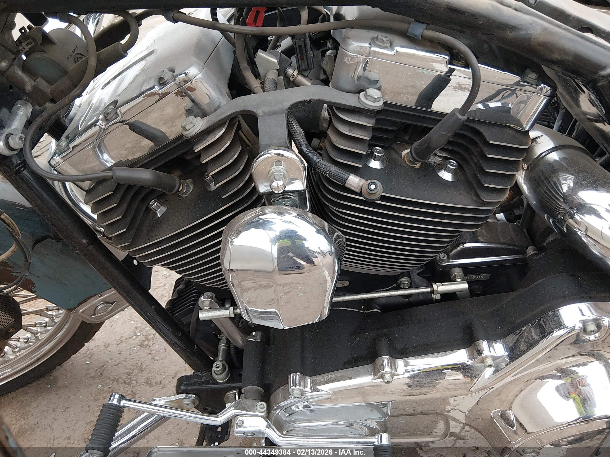 HARLEY-DAVIDSON FLHTCUI image 9