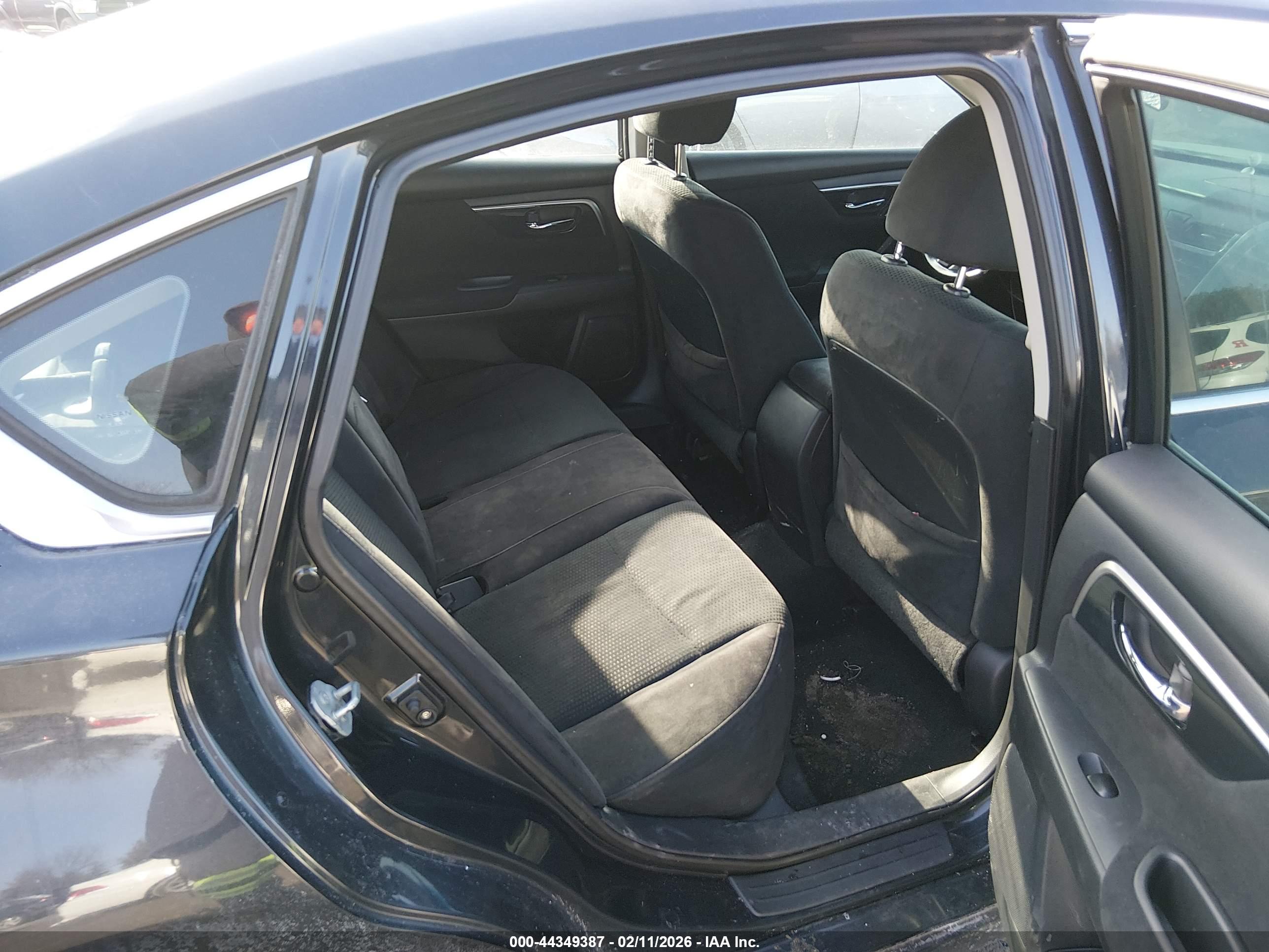 NISSAN ALTIMA image 8