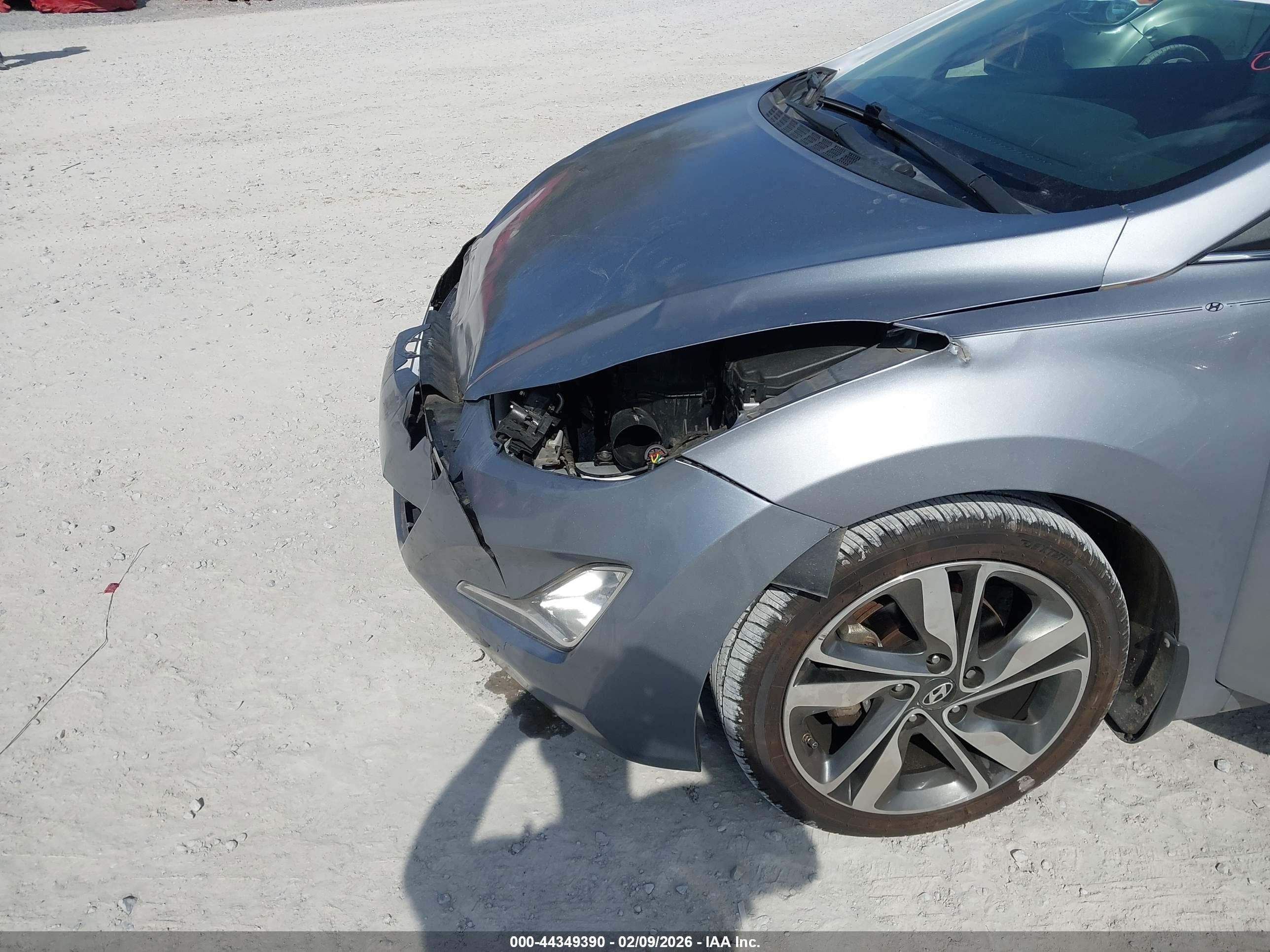 HYUNDAI ELANTRA image 6
