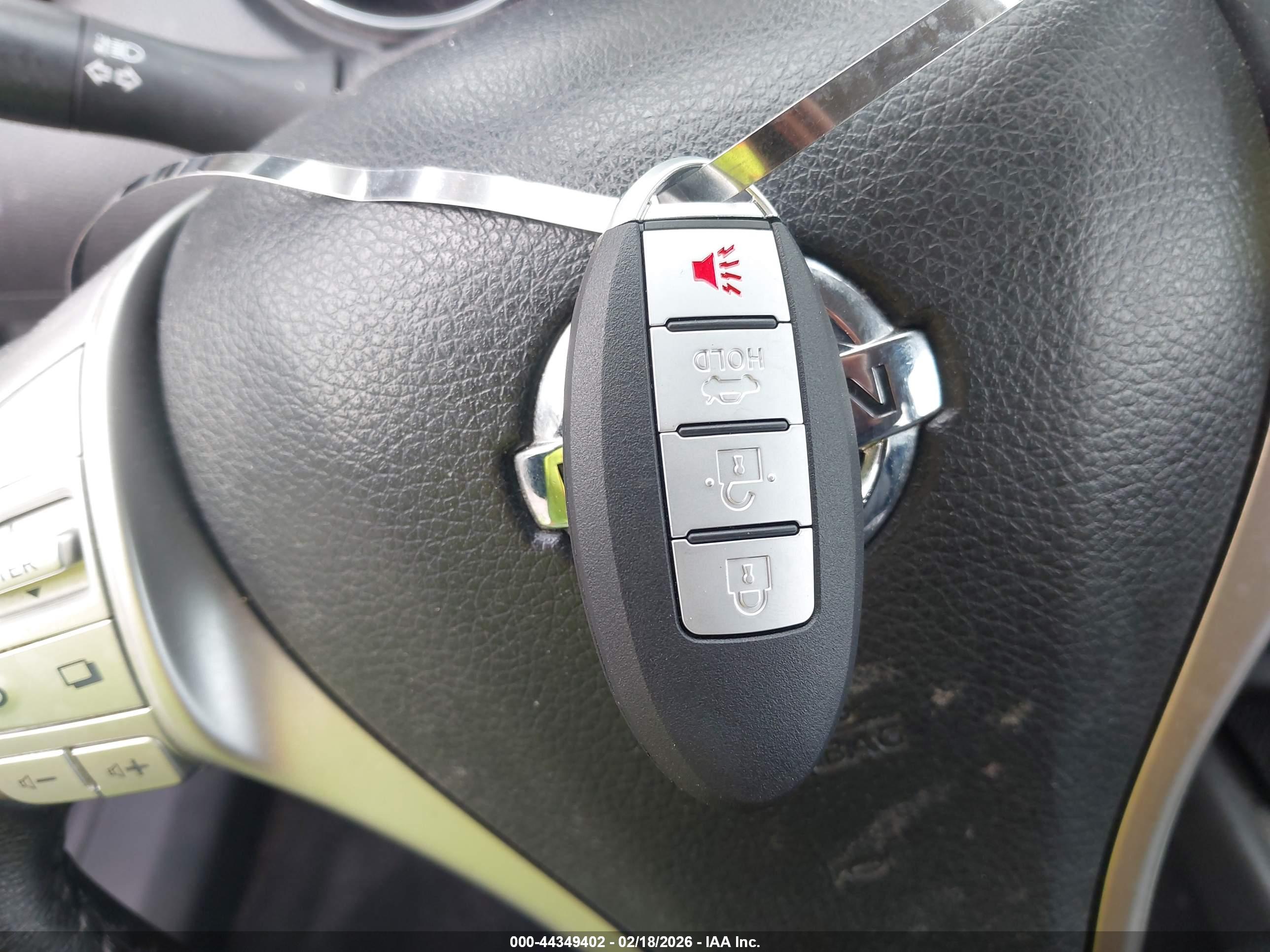 NISSAN ROGUE image 11