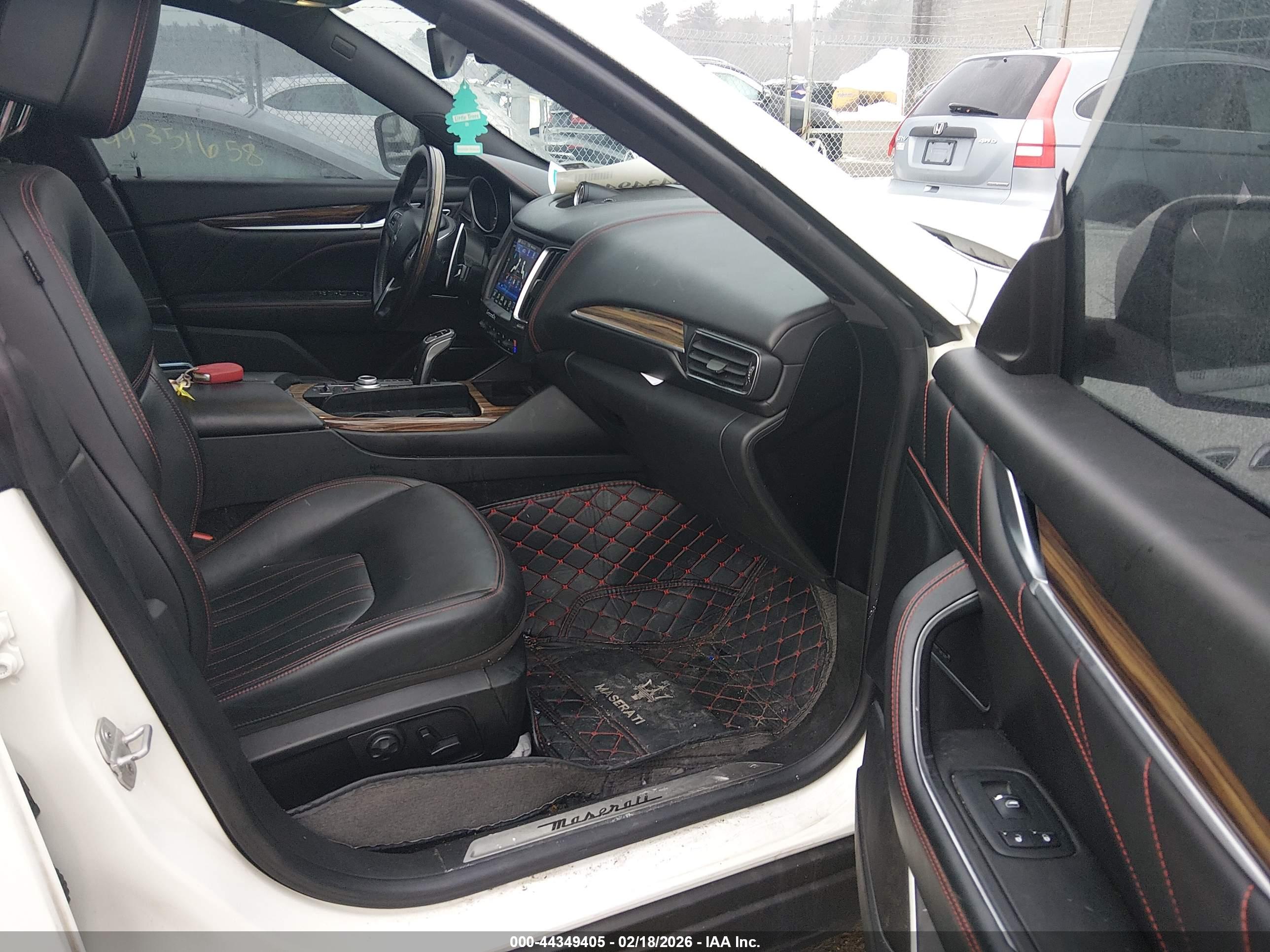 MASERATI LEVANTE image 5