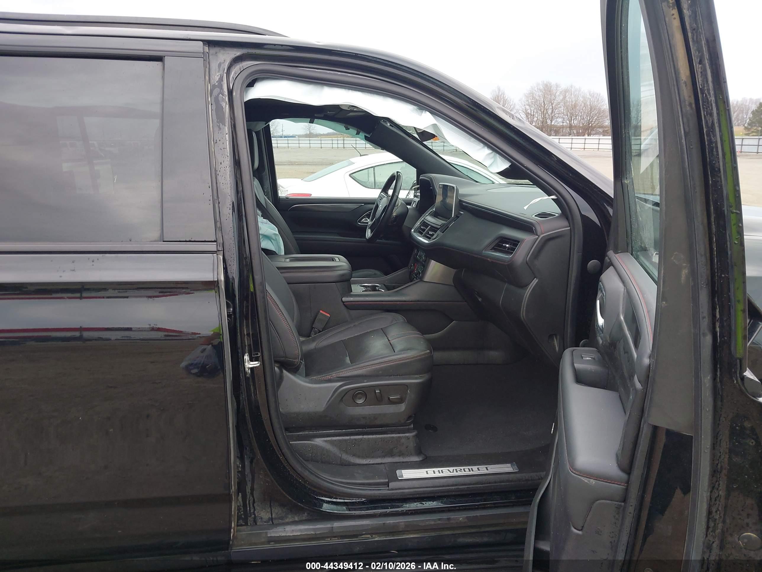 CHEVROLET SUBURBAN image 5