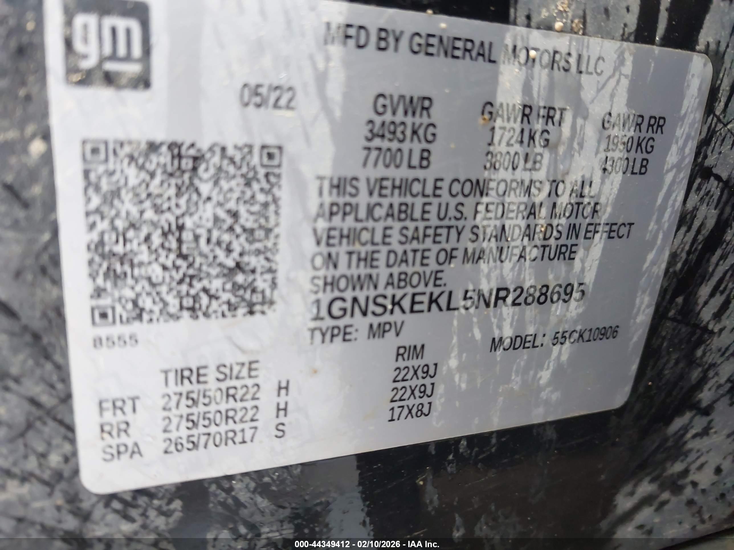 CHEVROLET SUBURBAN image 9