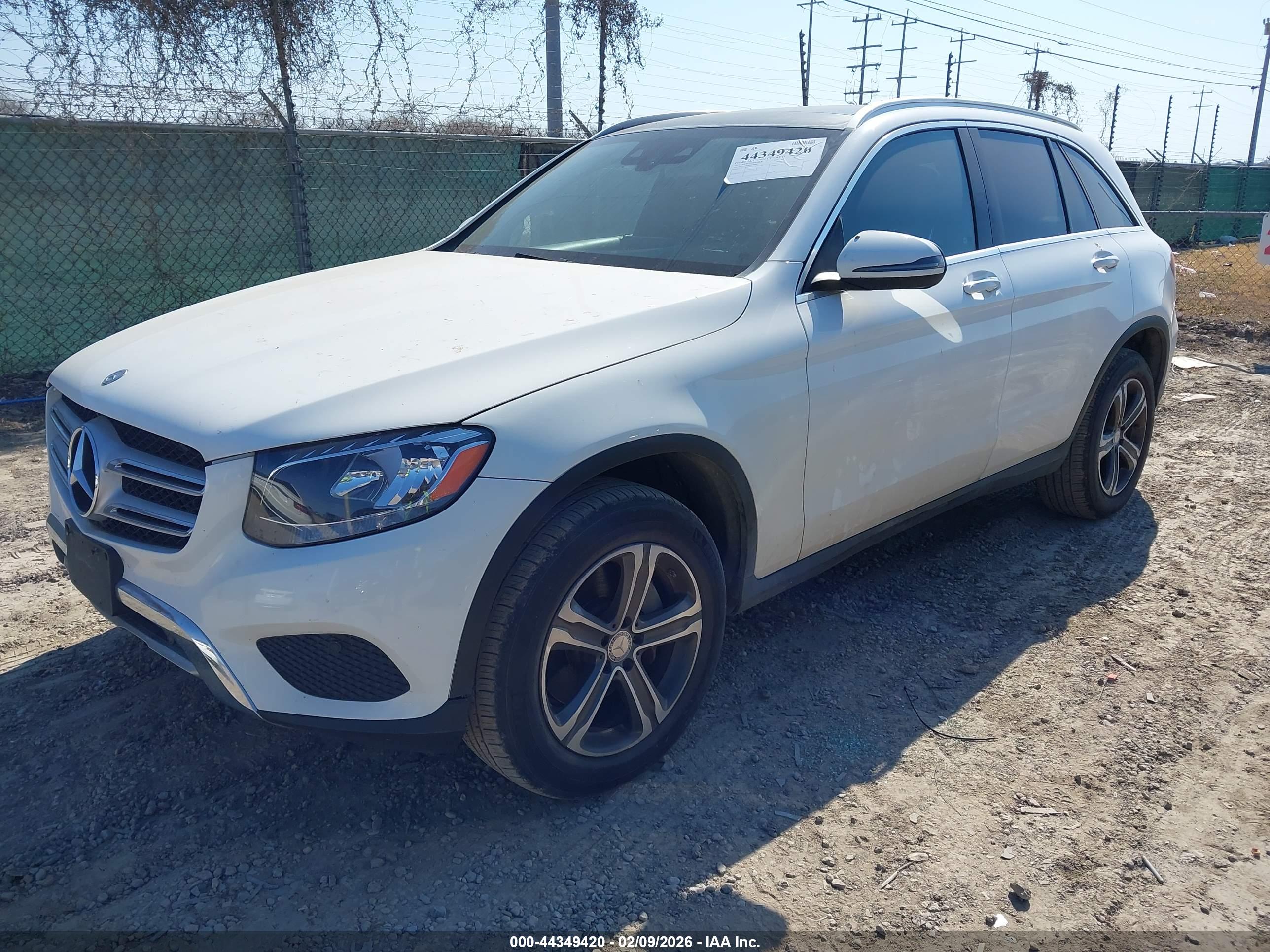 MERCEDES-BENZ GLC image 2