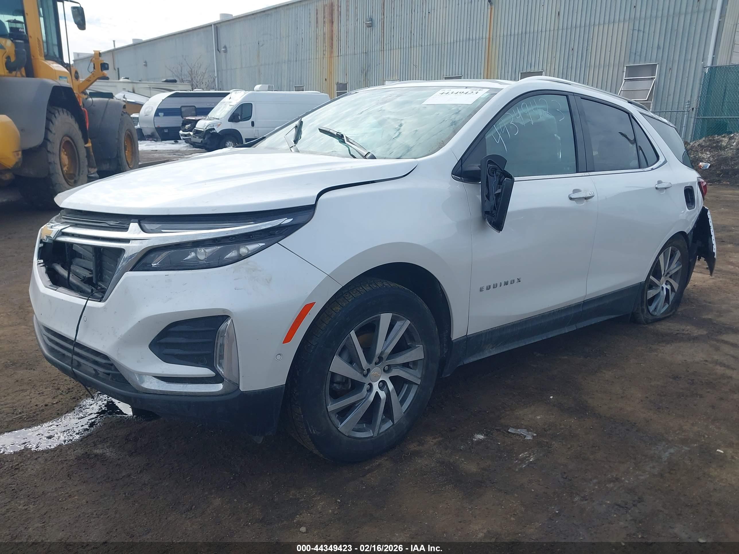 CHEVROLET EQUINOX image 2
