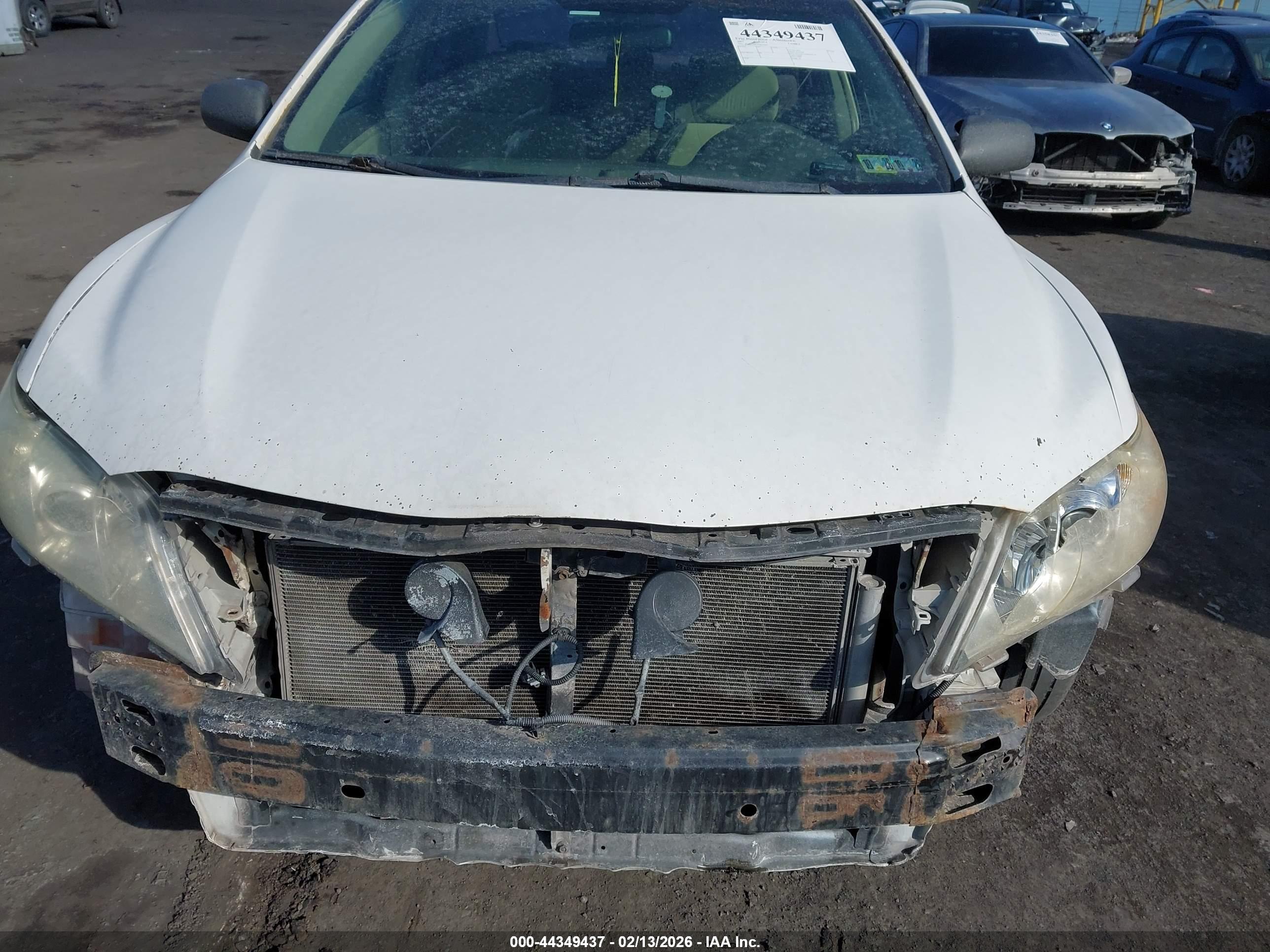 TOYOTA CAMRY image 6