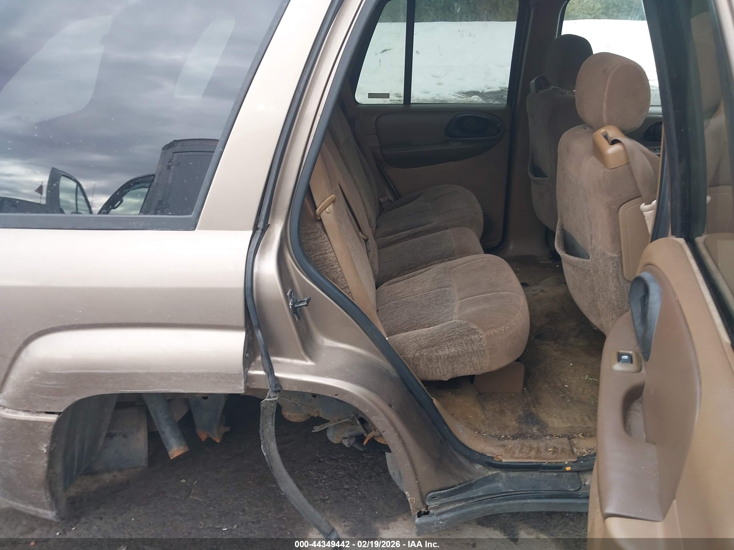 CHEVROLET TRAILBLAZER image 8