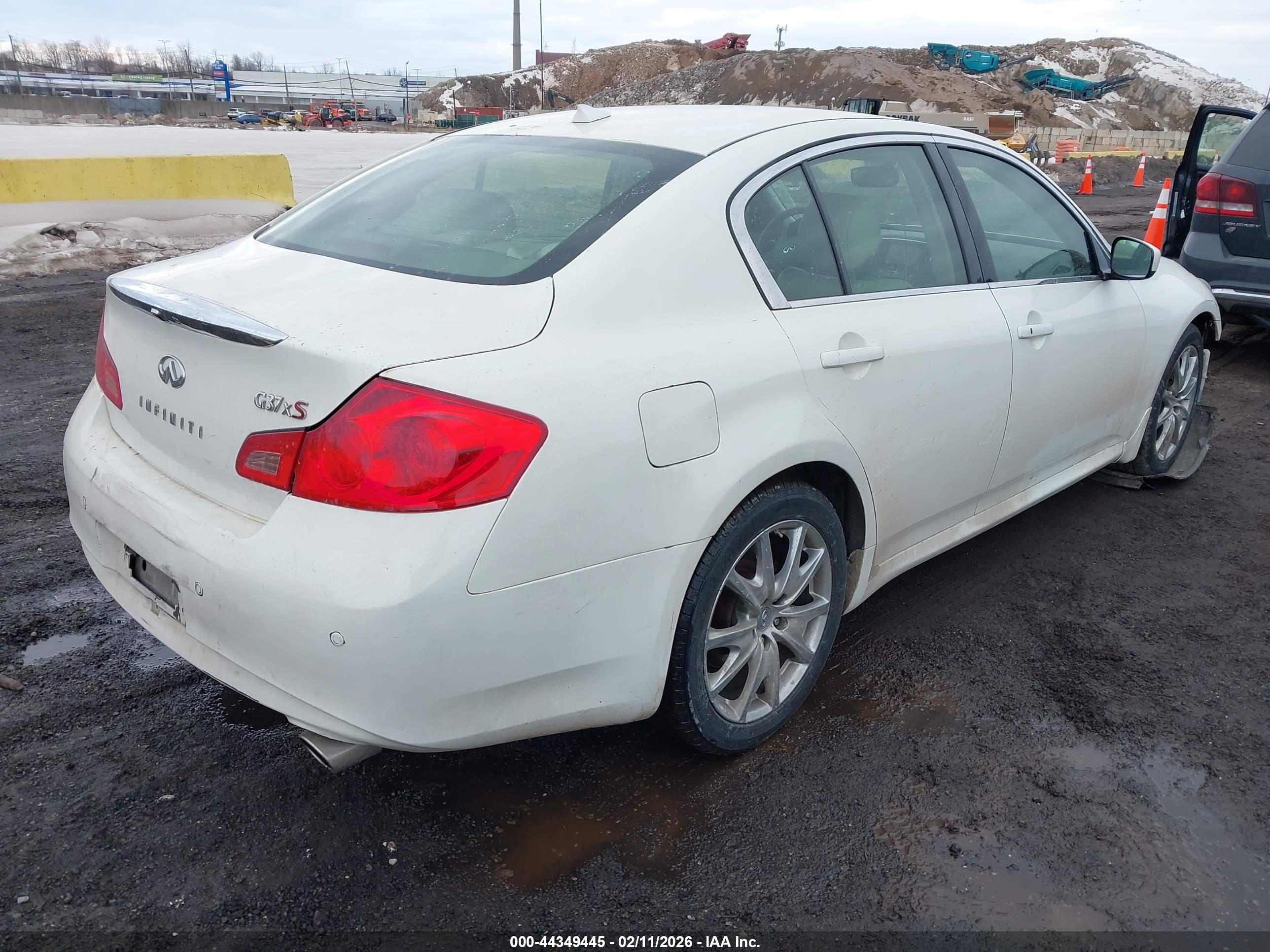 INFINITI G37X image 4