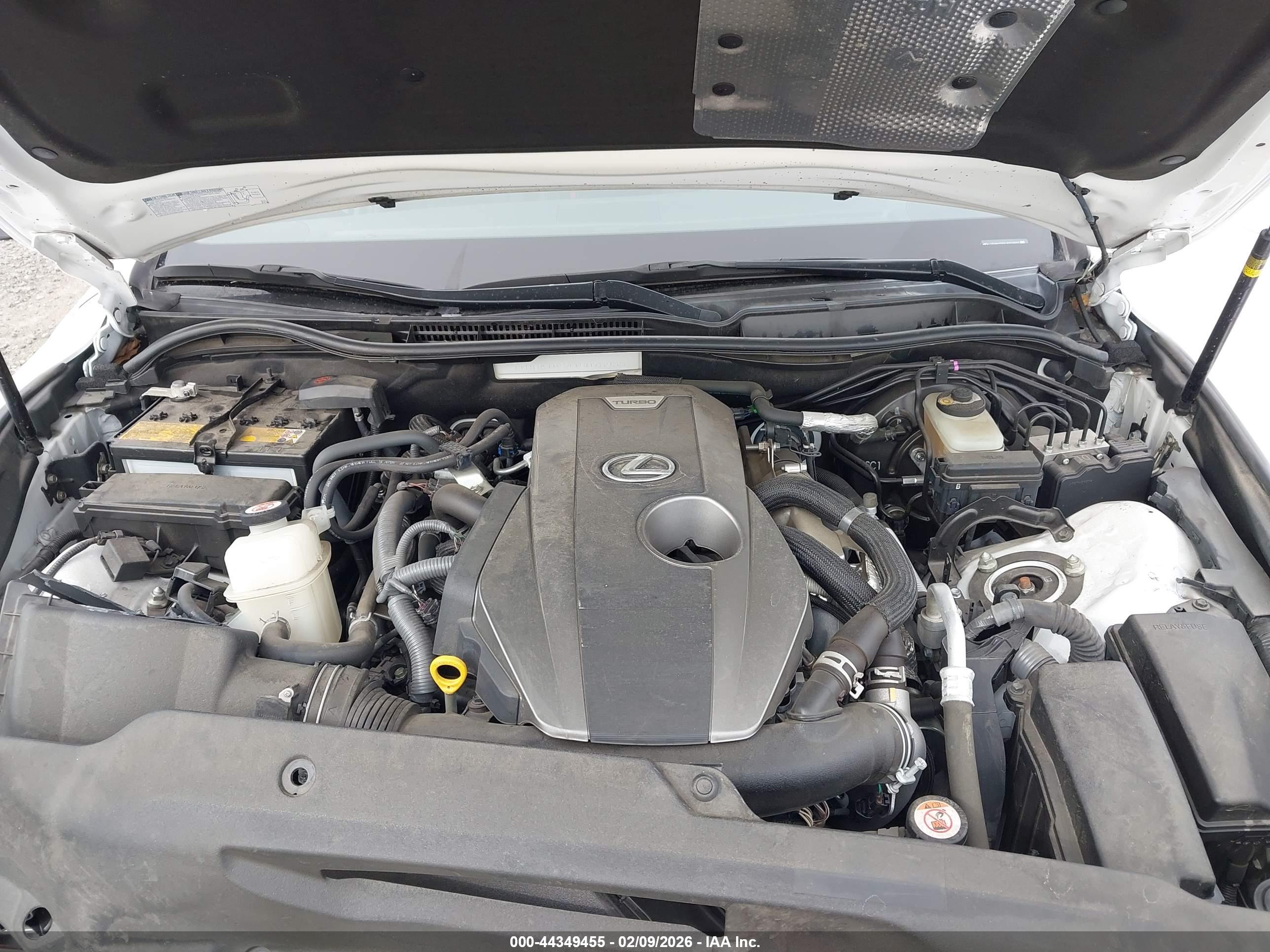 LEXUS IS image 10
