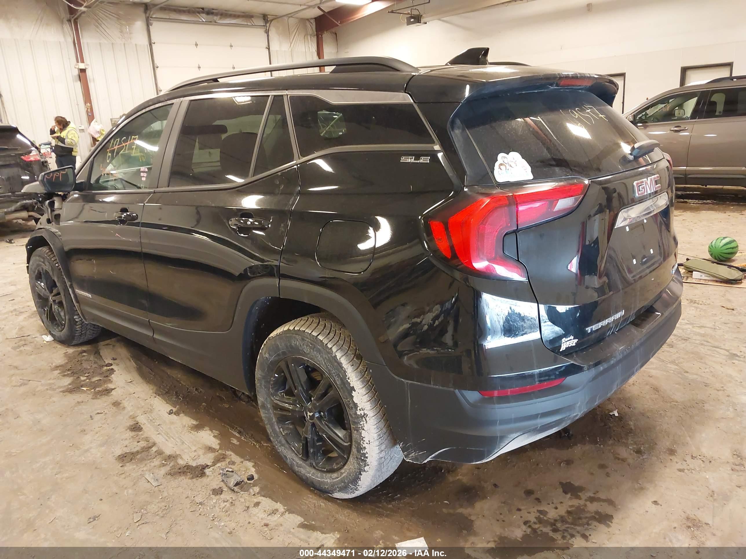 GMC TERRAIN image 3