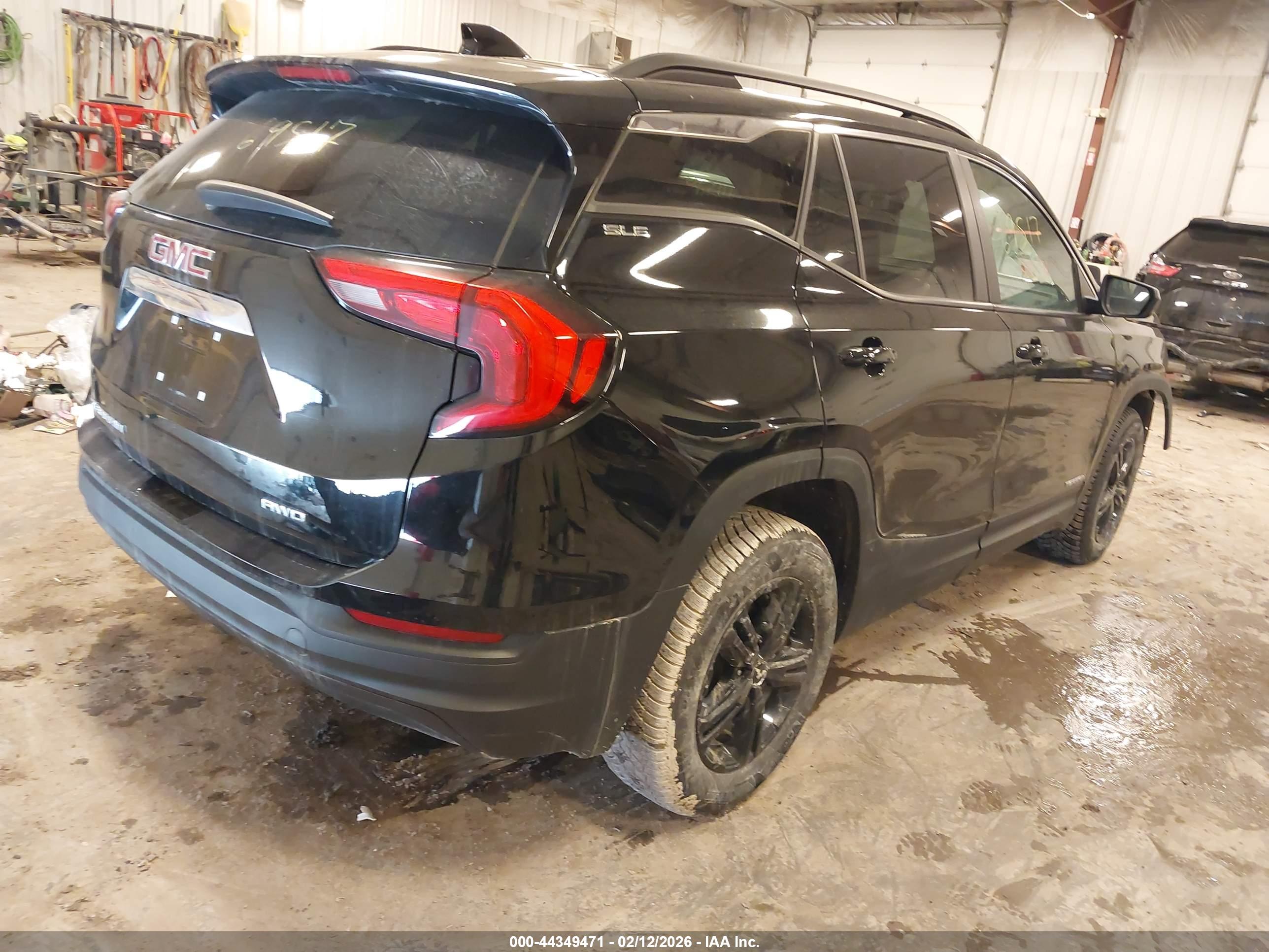 GMC TERRAIN image 4