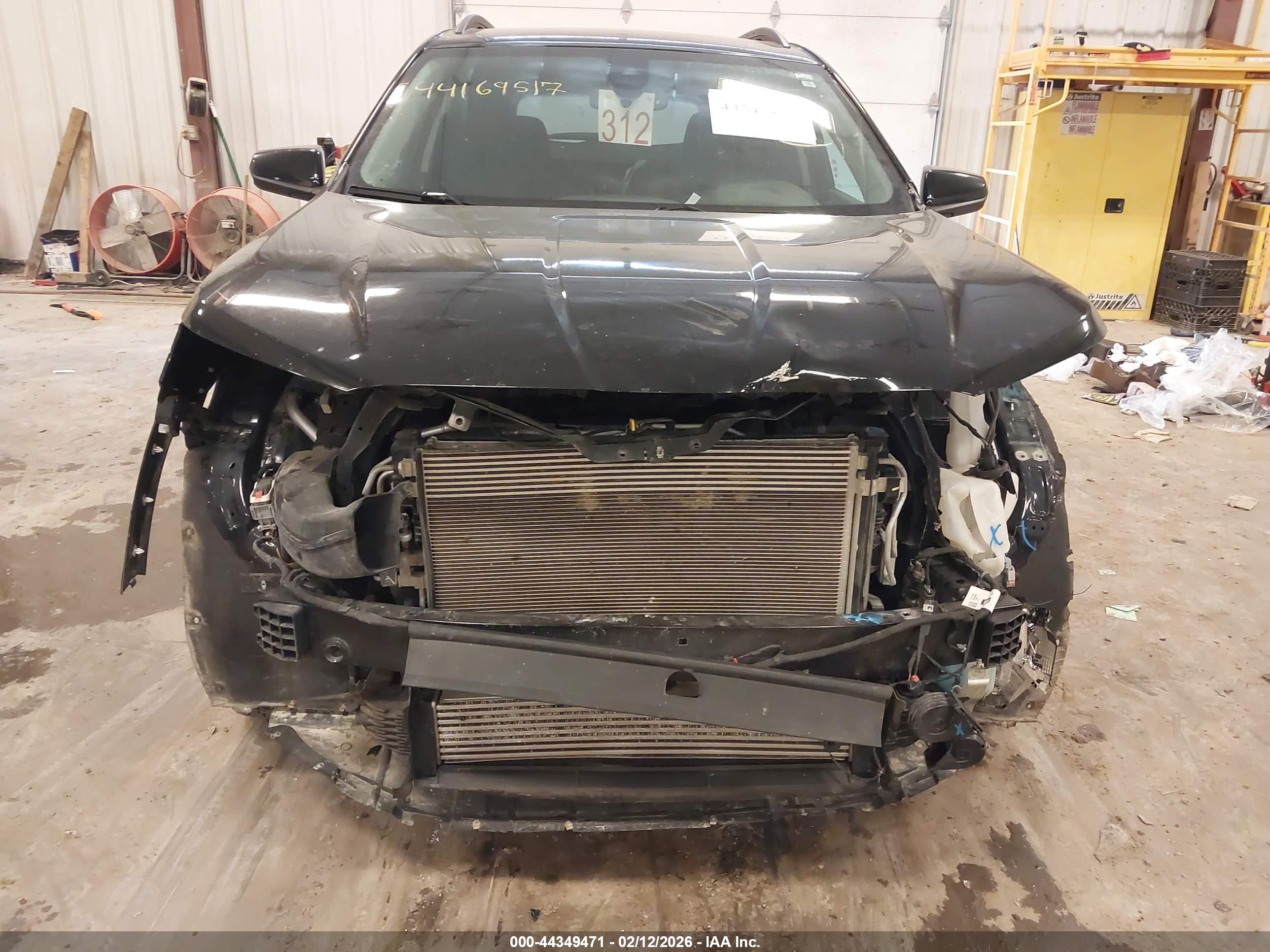 GMC TERRAIN image 6