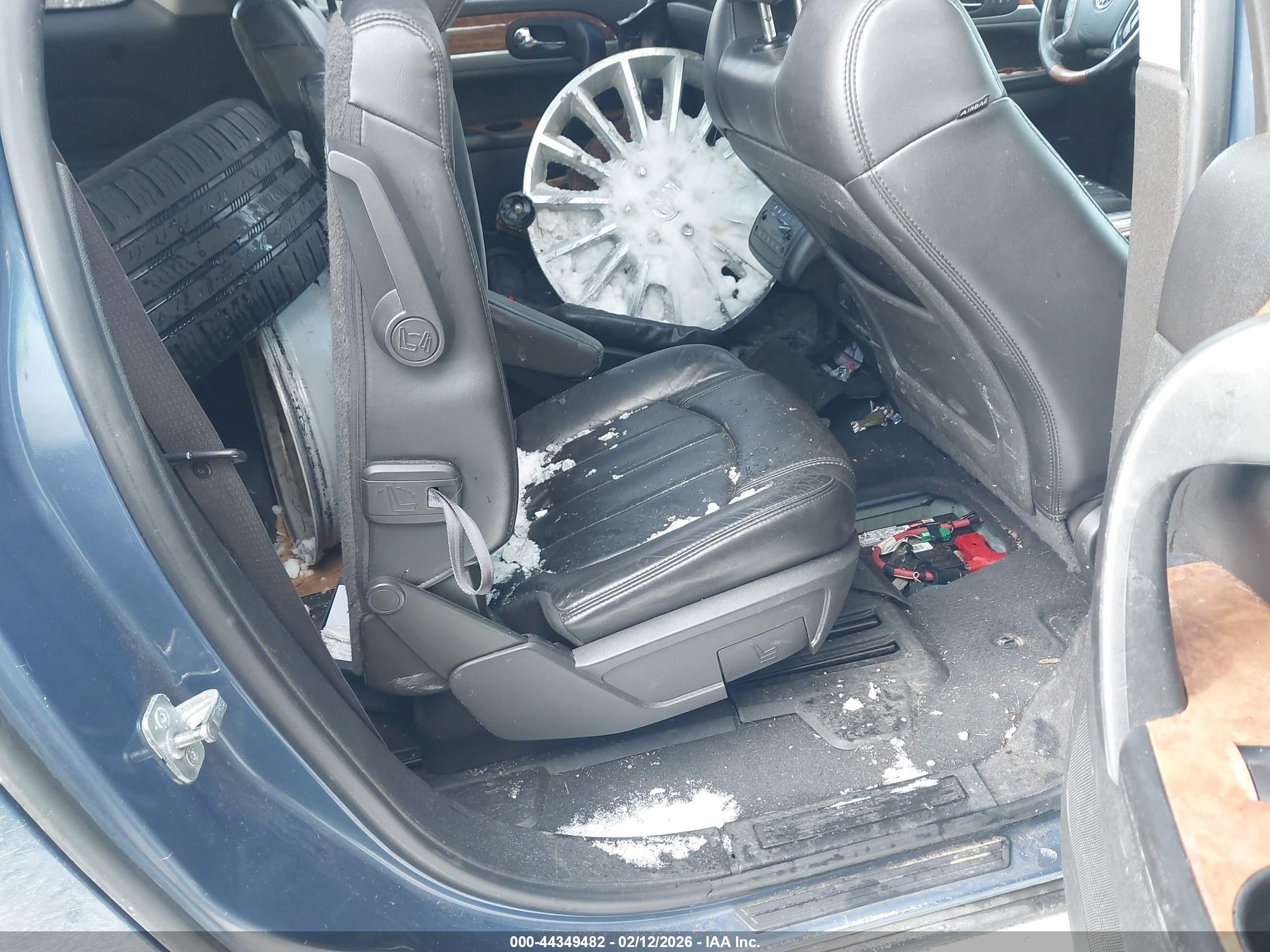 BUICK ENCLAVE image 8