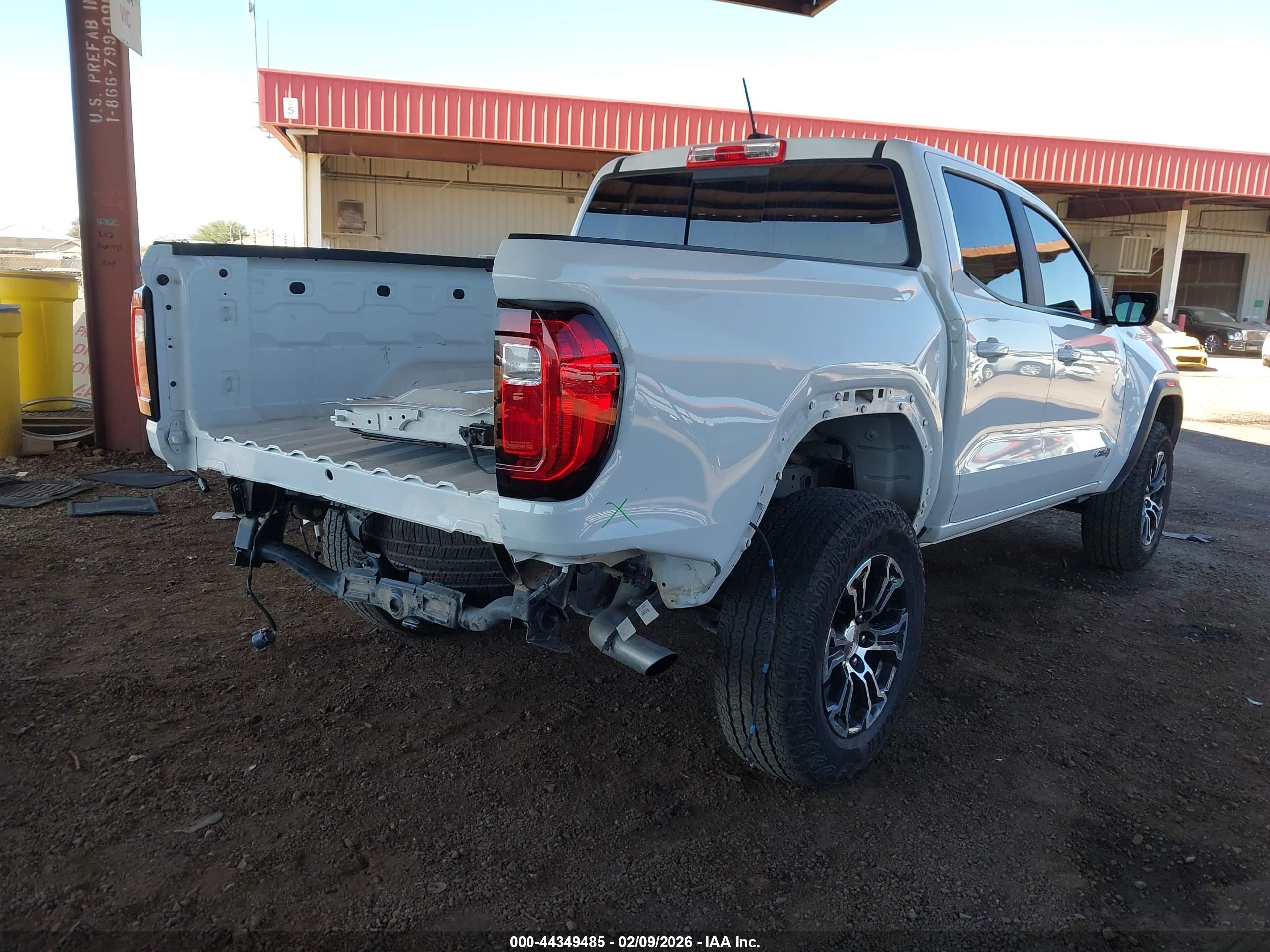 GMC CANYON image 4