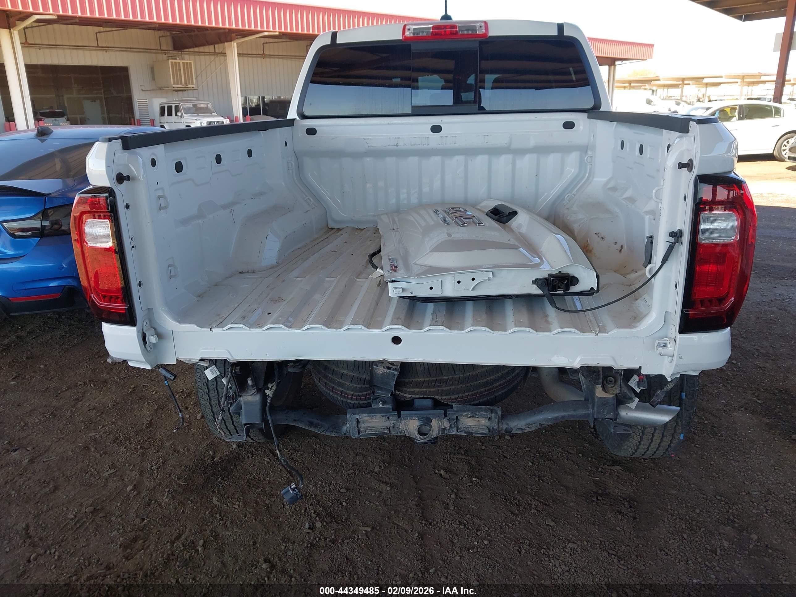 GMC CANYON image 6