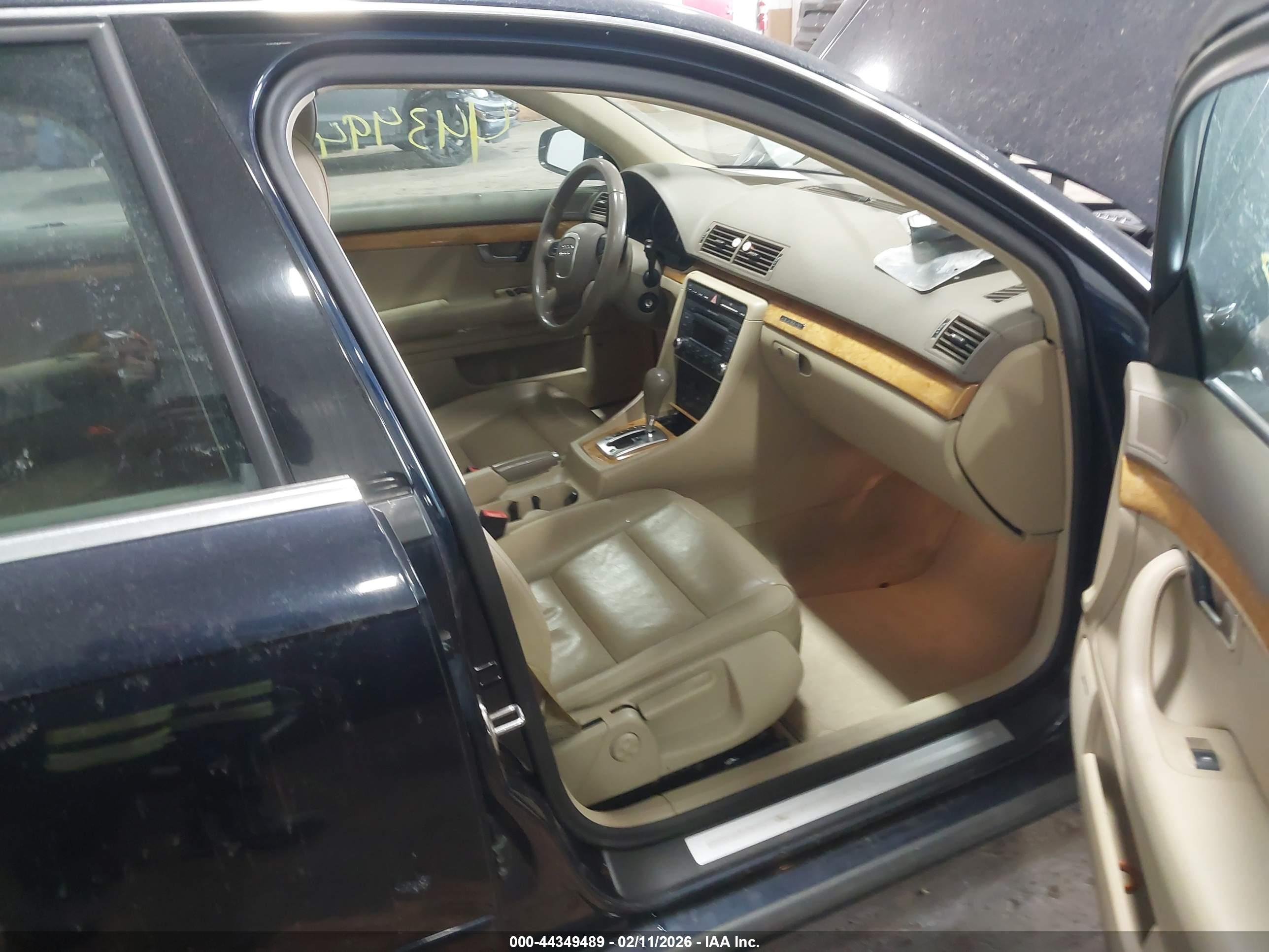 AUDI A4 image 5