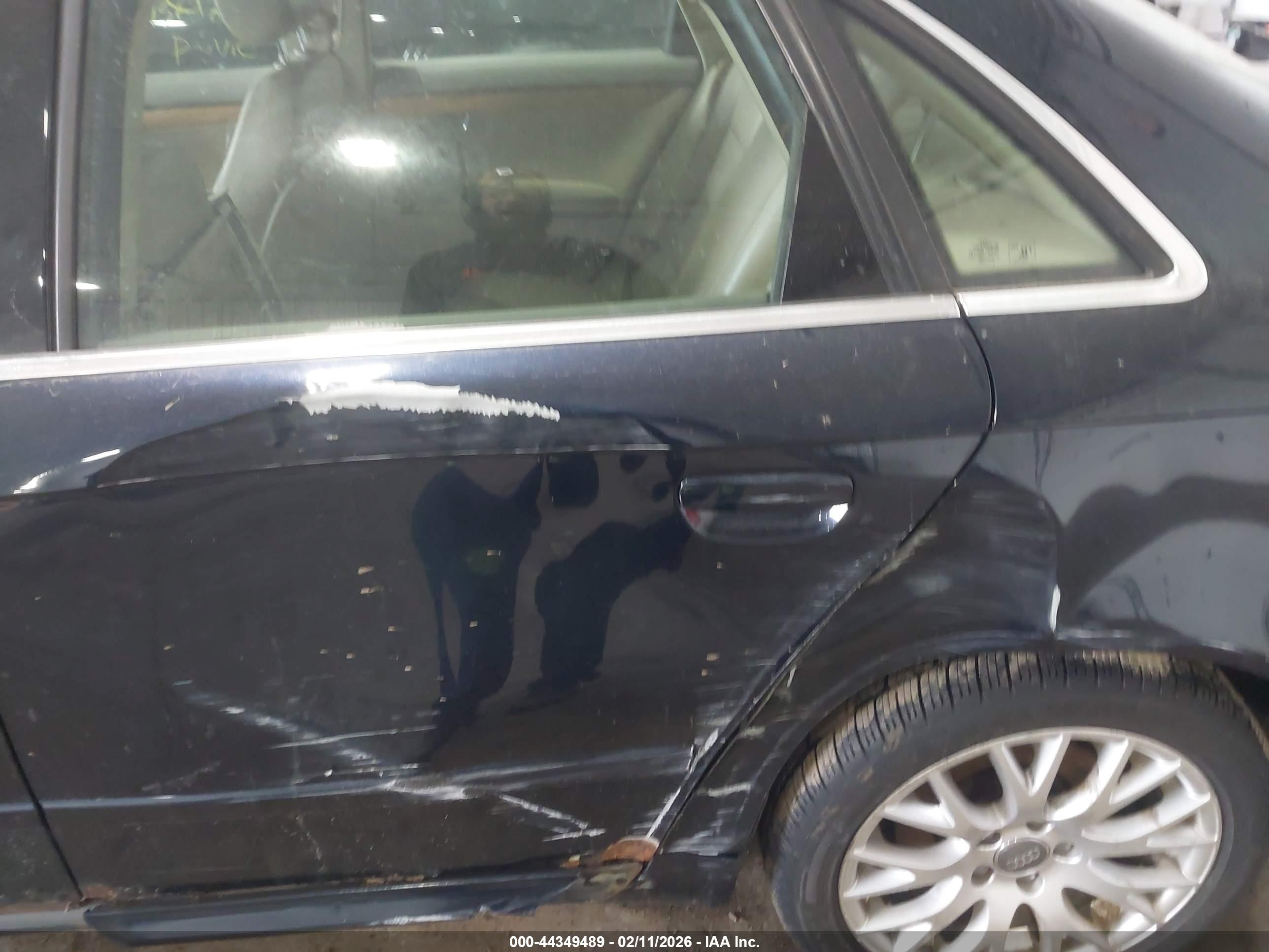 AUDI A4 image 6