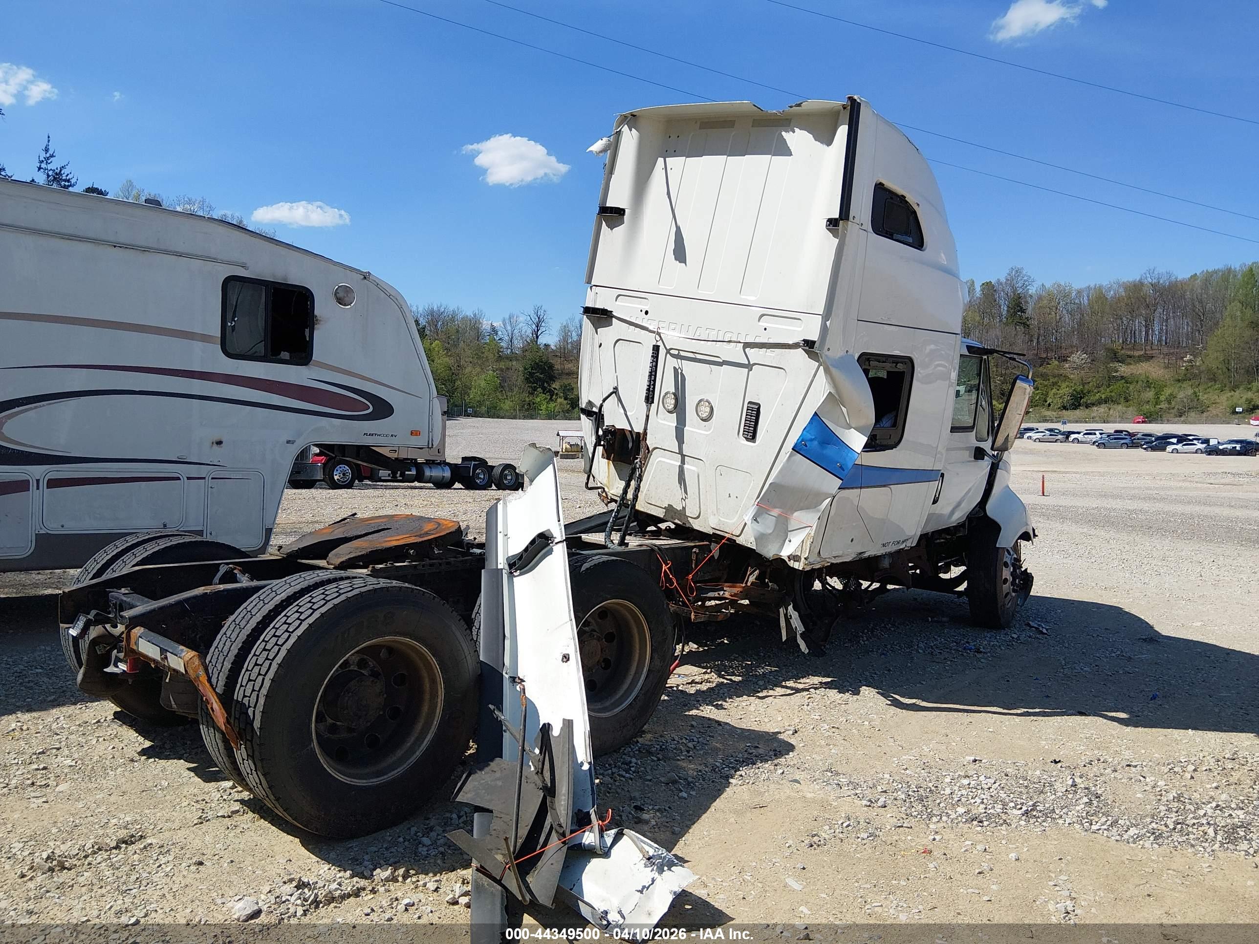 INTERNATIONAL PROSTAR+ image 4