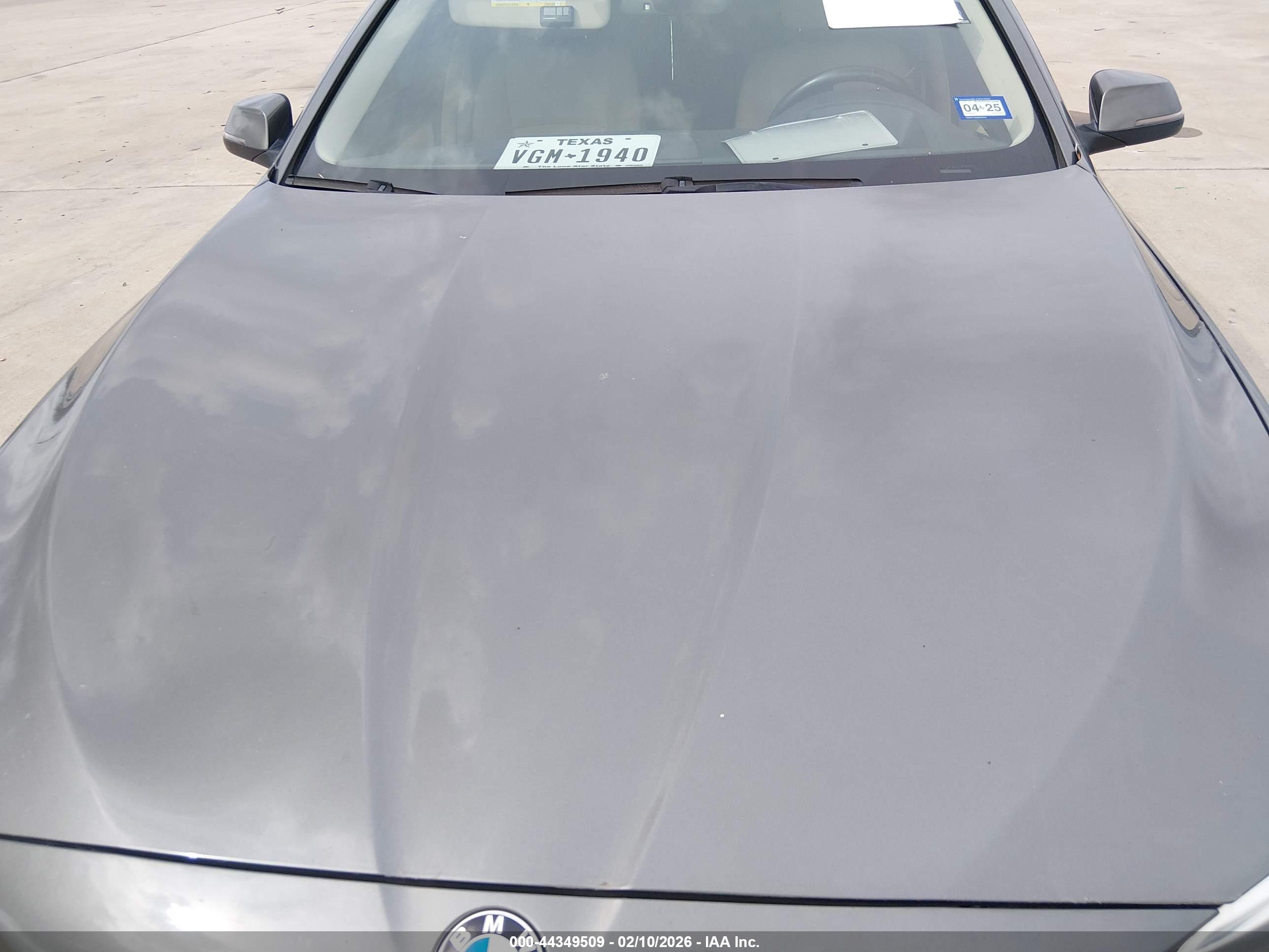 BMW 528I image 6