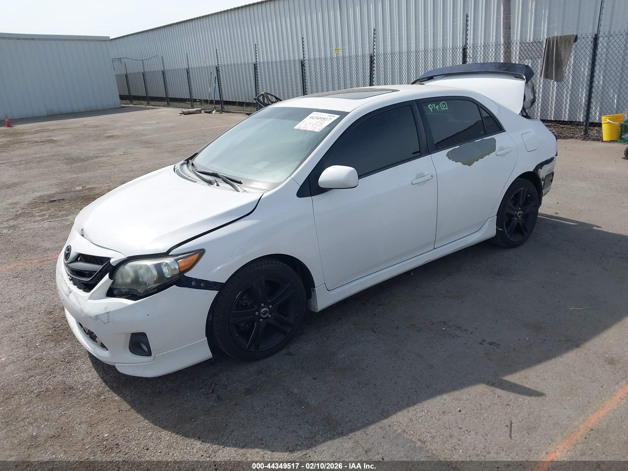 TOYOTA COROLLA image 2
