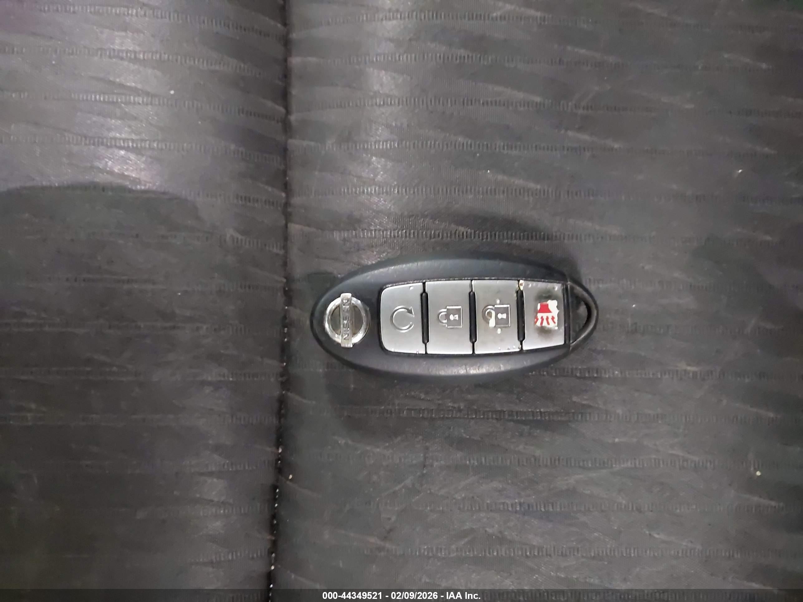 NISSAN ROGUE image 11