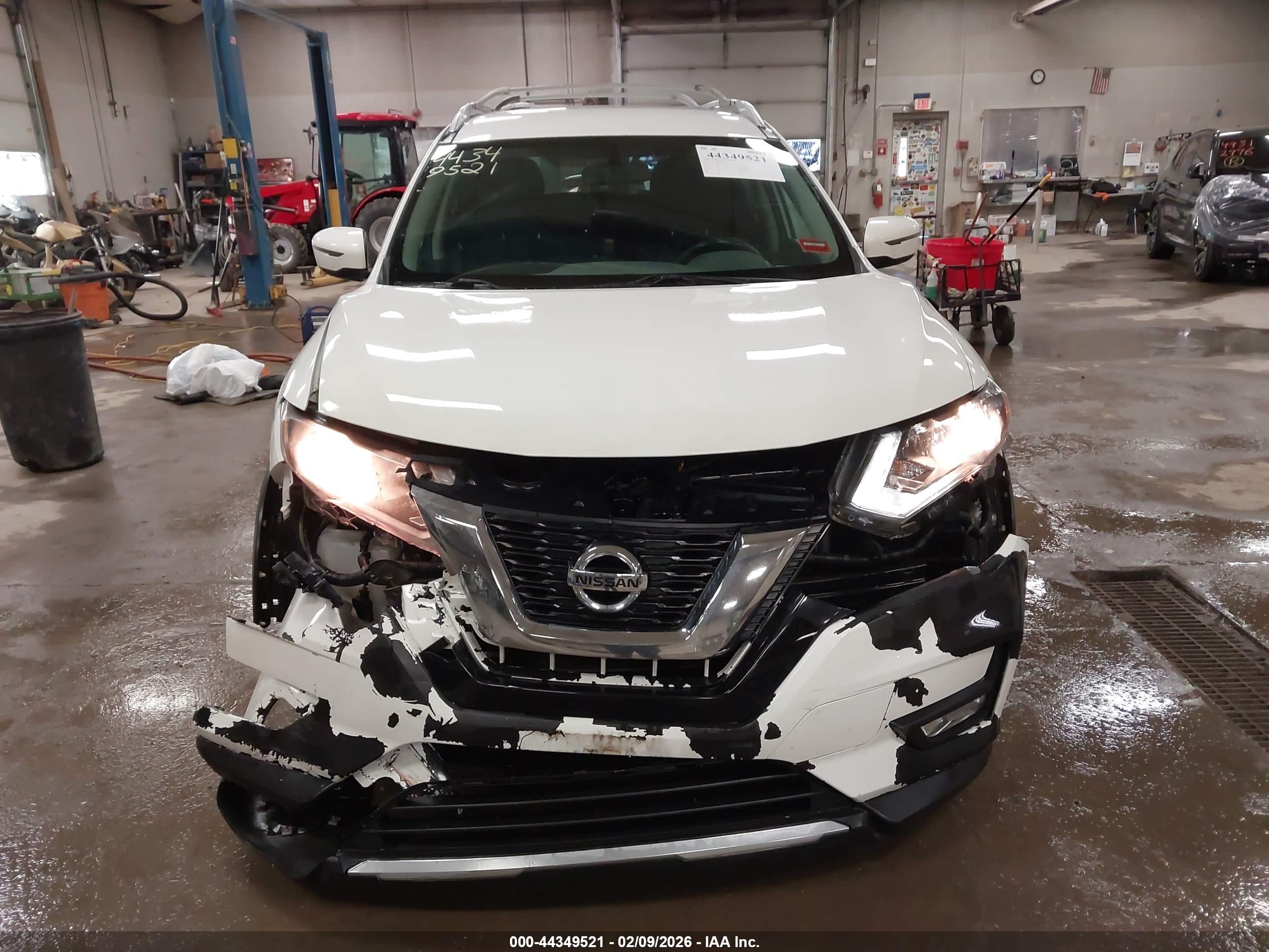 NISSAN ROGUE image 6